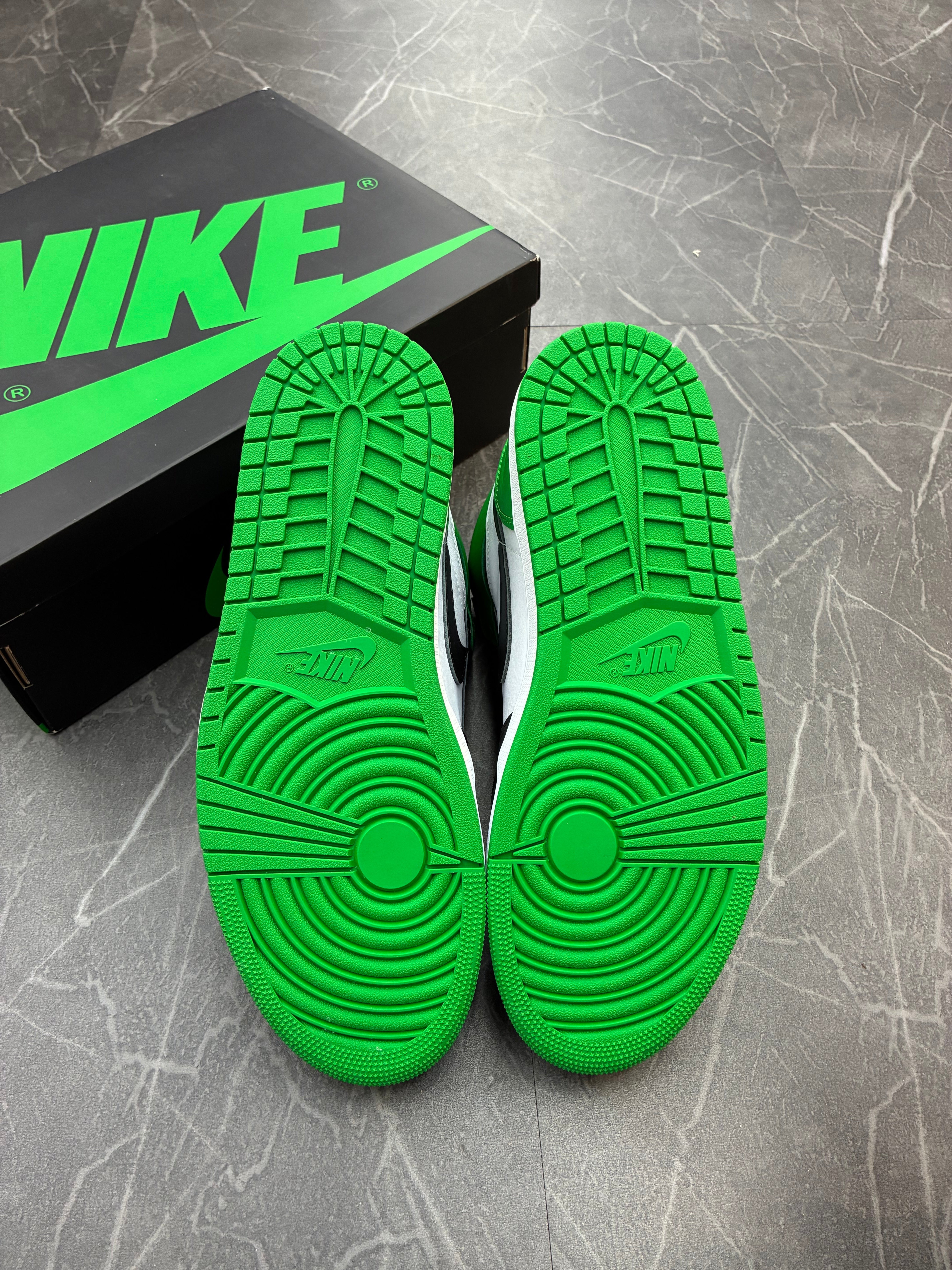 Jordan 1 High “Lucky Green”