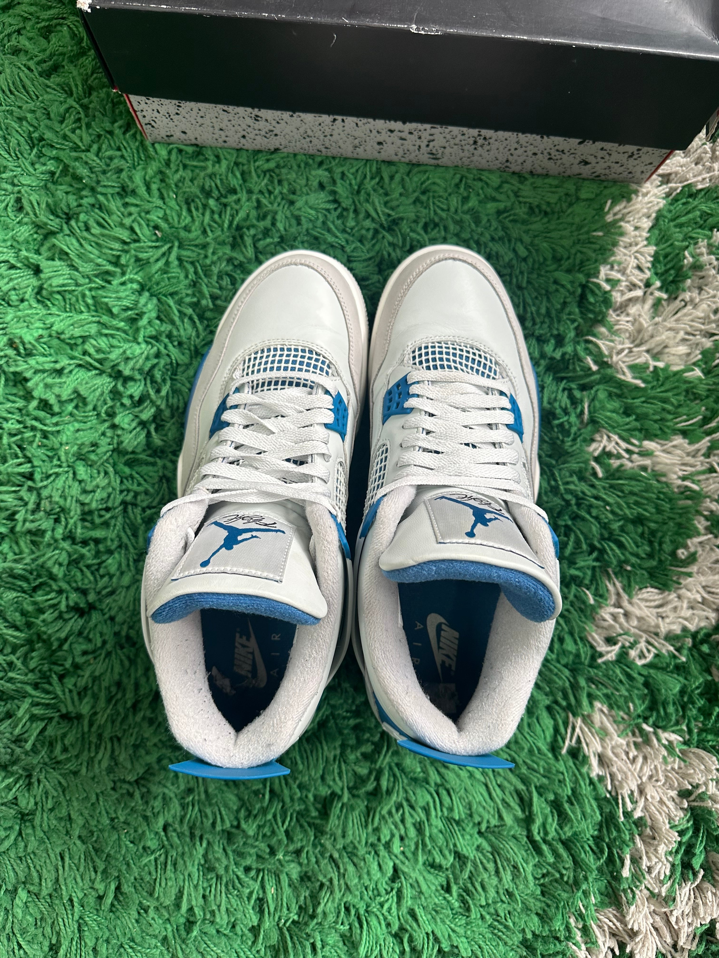 Jordan 4 “Military Blue”