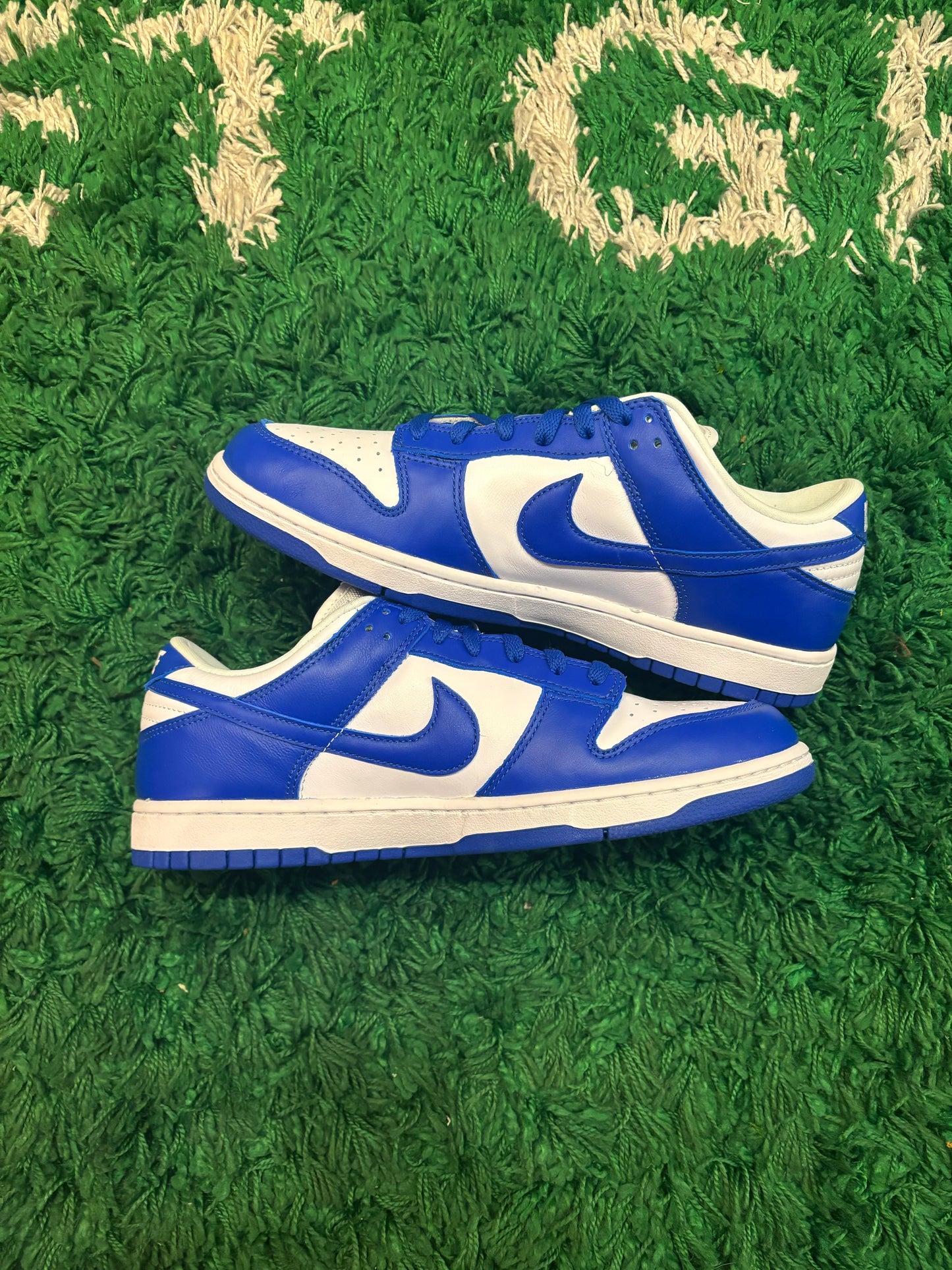 Nike Dunk Low “Kentucky”