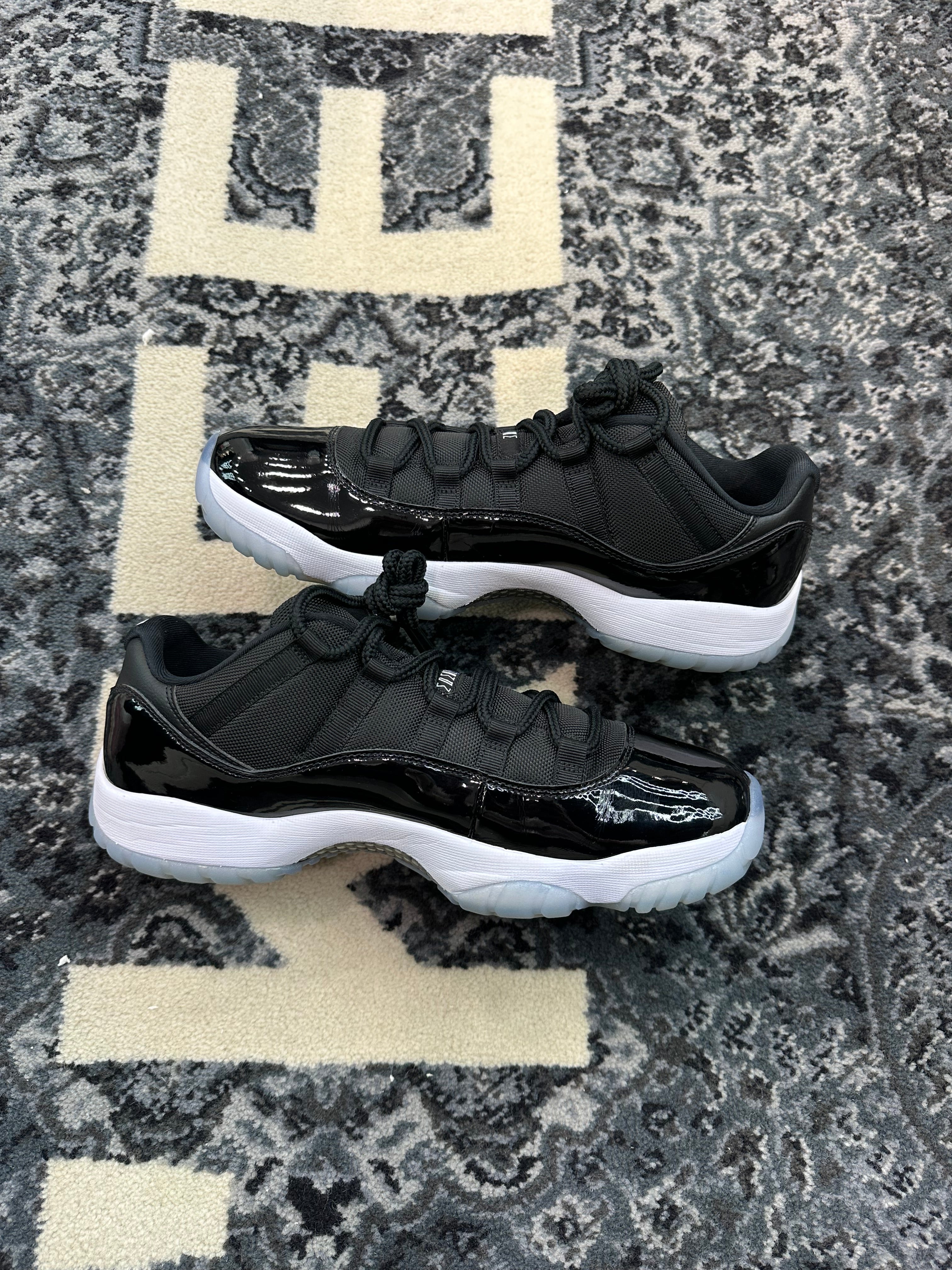 Jordan 11 Low “Space Jam”