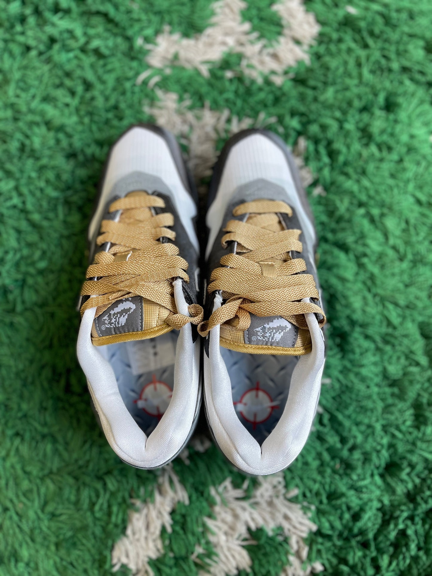 Nike Air Max 1 SWOOSH Low Poly Big Head Mode
