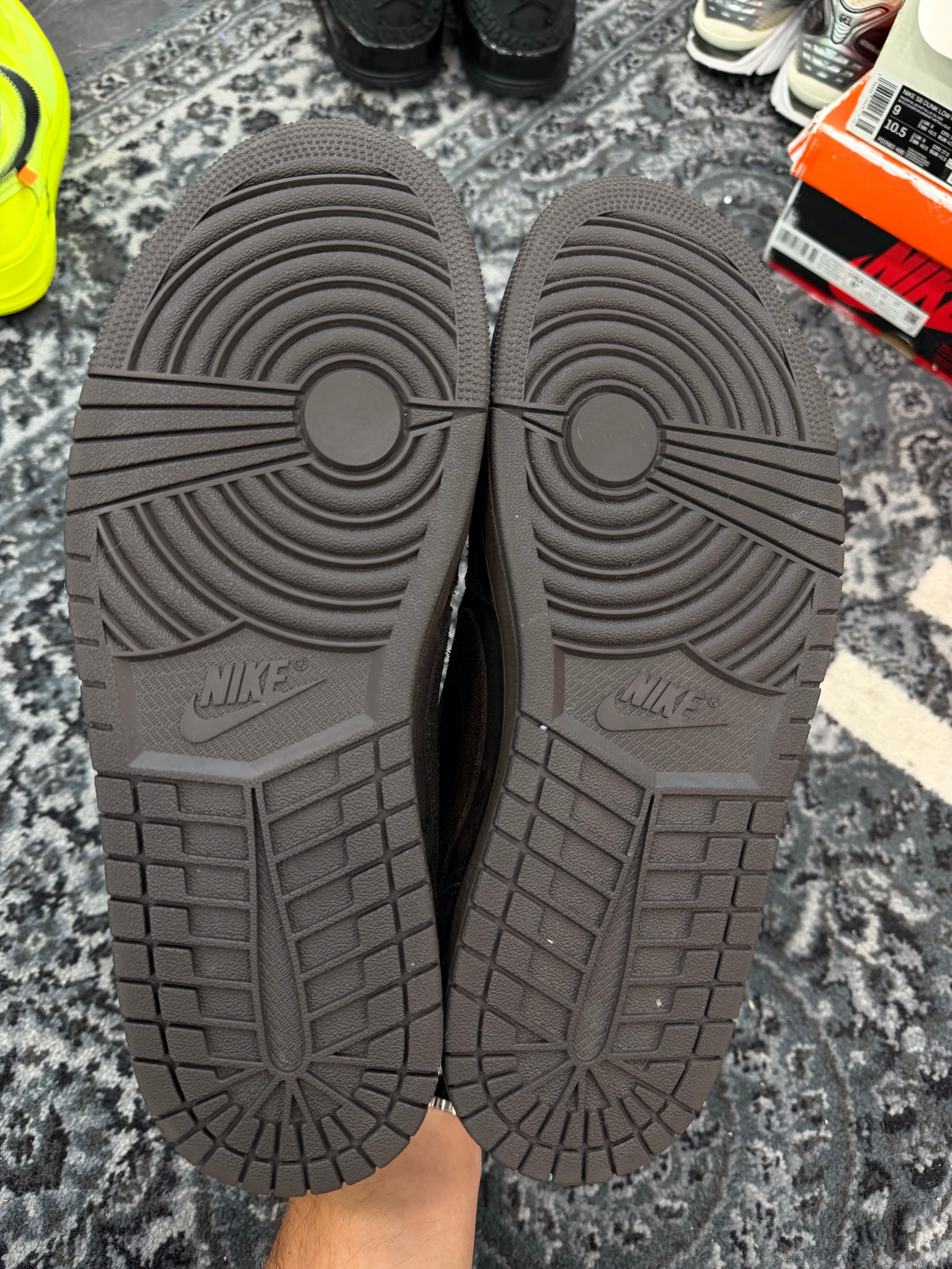 Jordan 1 Low x Travis Scott “Velvet Brown”