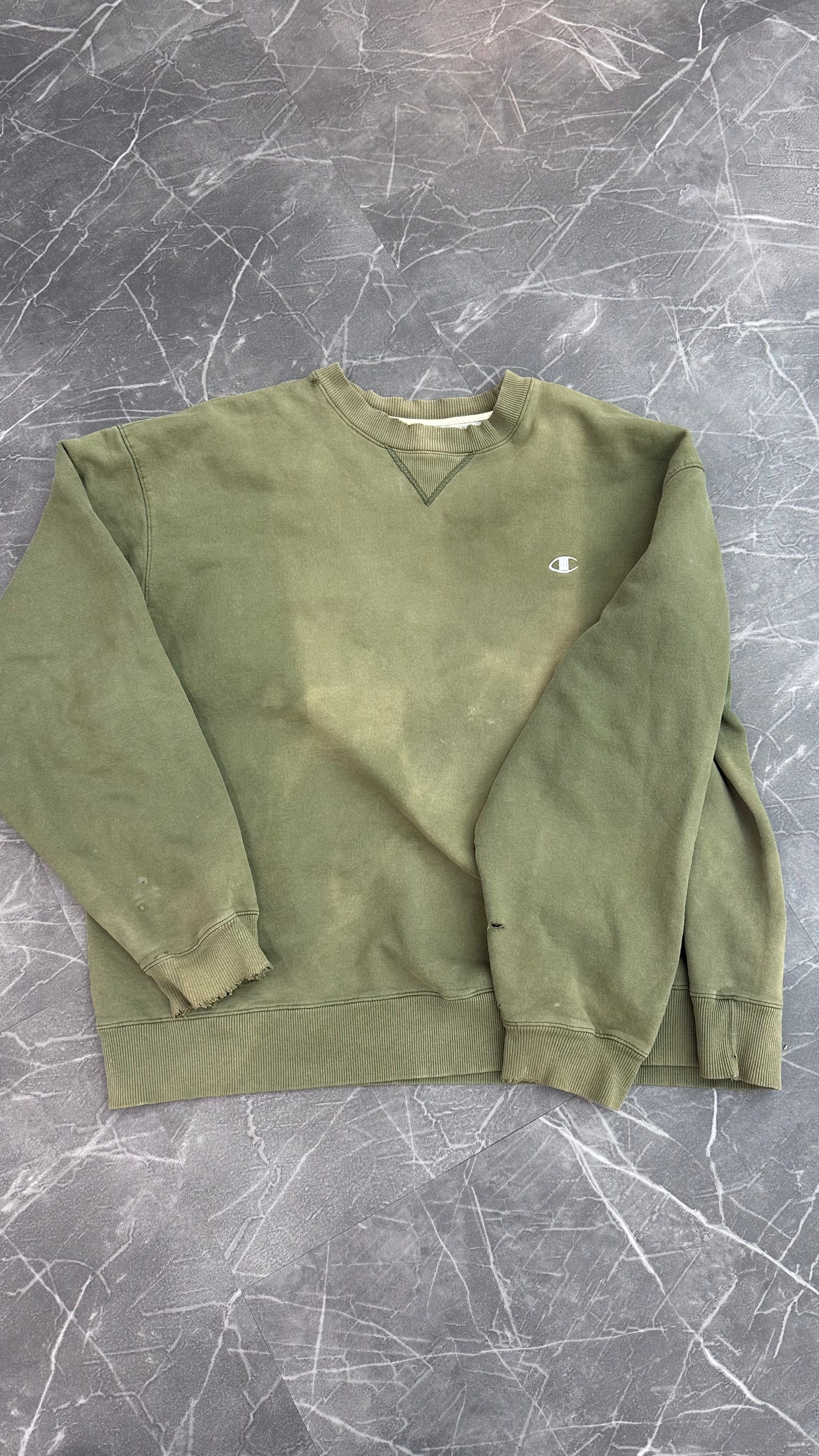 Champion Crewneck “Olive”