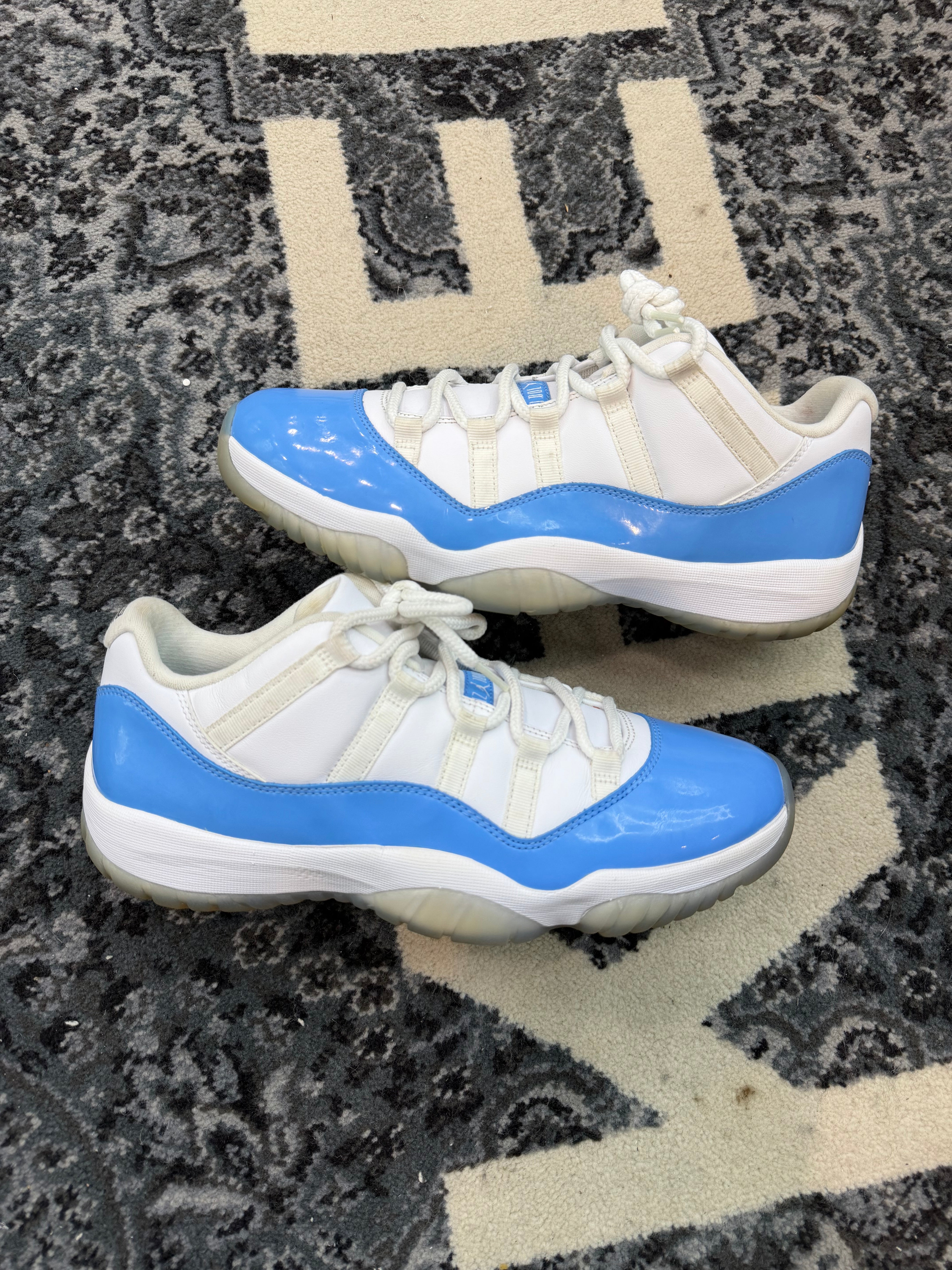 Jordan 11 Low “UNC”