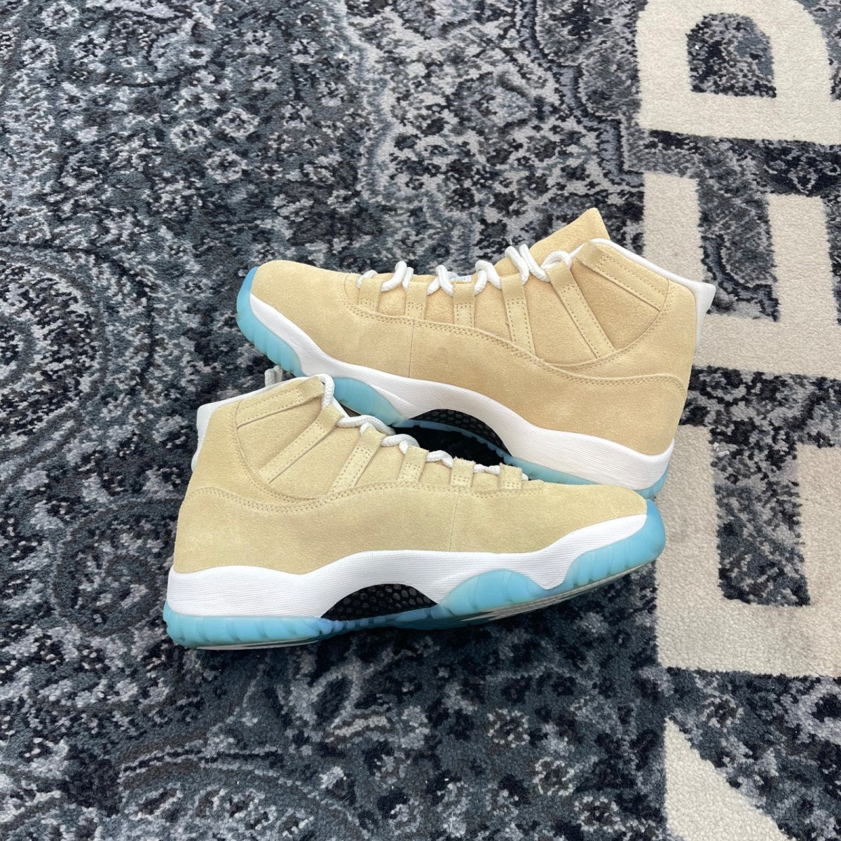 Jordan 11 Retro H-Town - Image 2
