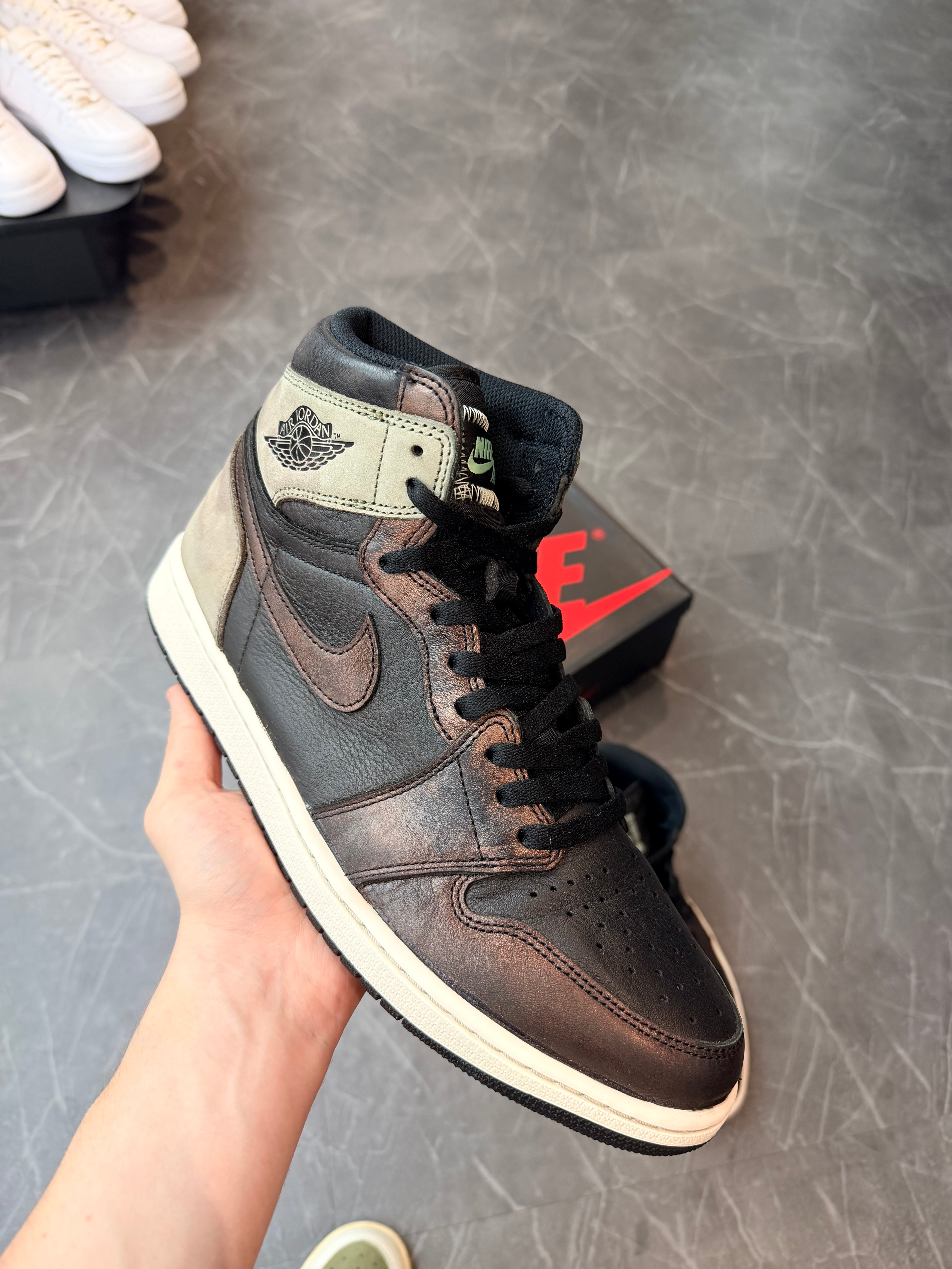 Jordan 1 High “Light Army Rust Patina”