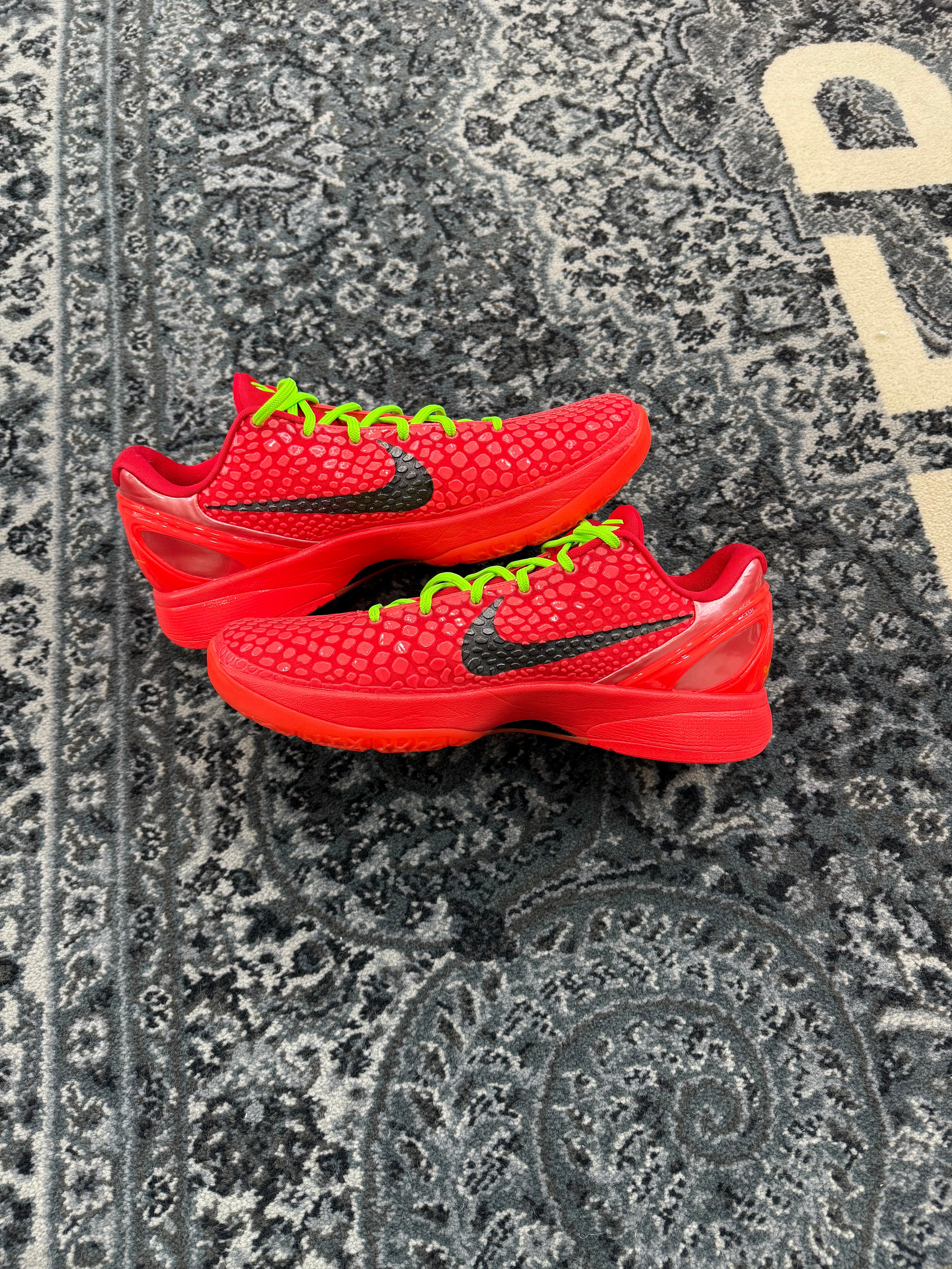 Kobe 6 Protro “Reverse Grinch”