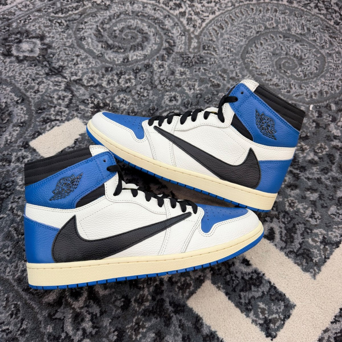 Jordan 1 Retro High OG SP Fragment x Travis Scott - front