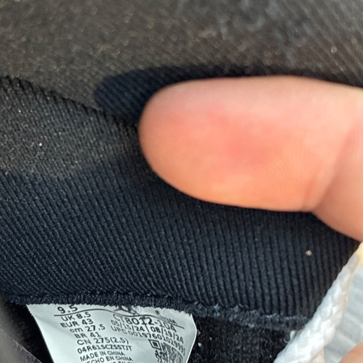 Jordan 11 Retro Legend Blue (2024) - Image 4