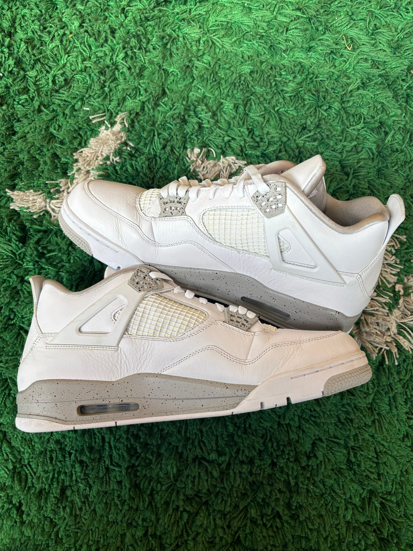 Jordan 4 “White Oreo”