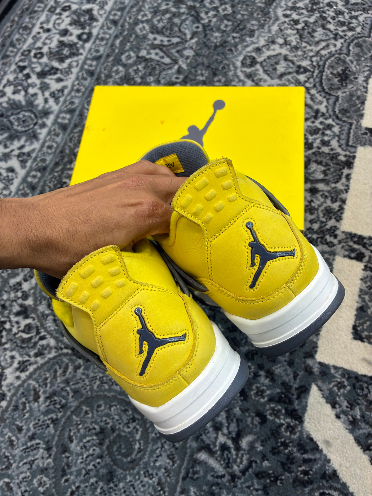 Jordan 4 “Lightning”