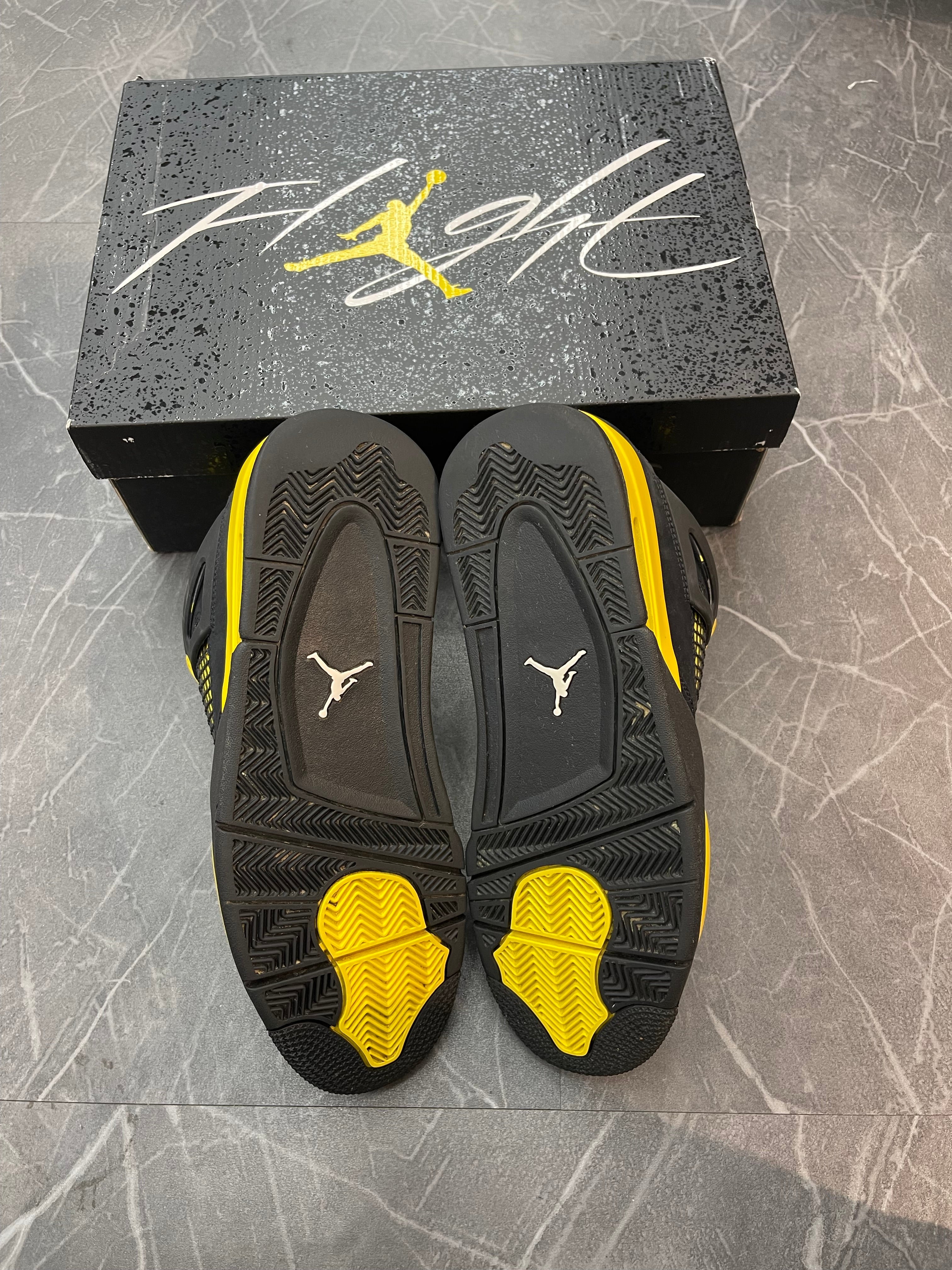 Jordan 4 “Thunder”
