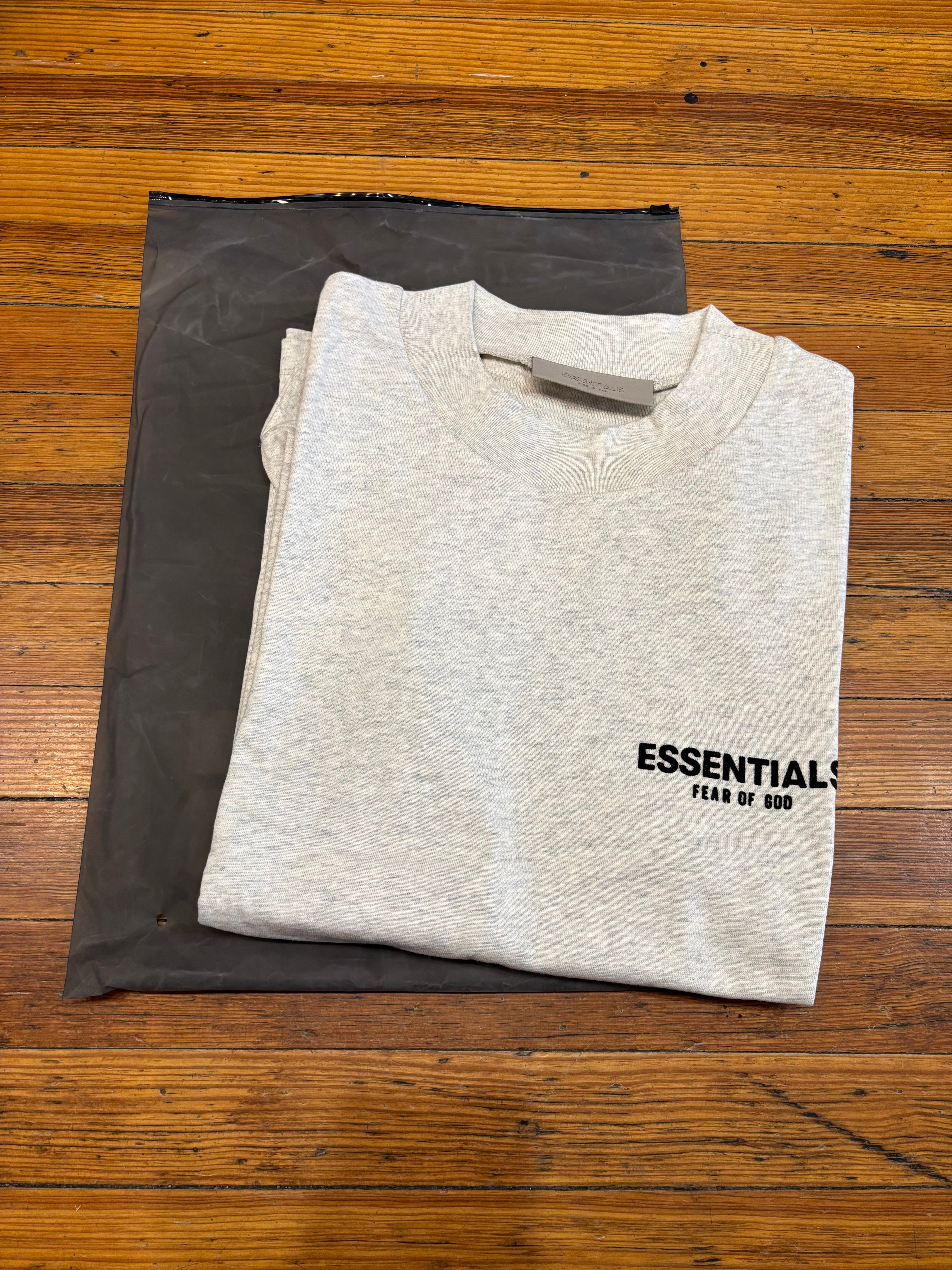 Essentials Tee “Light Oatmeal”