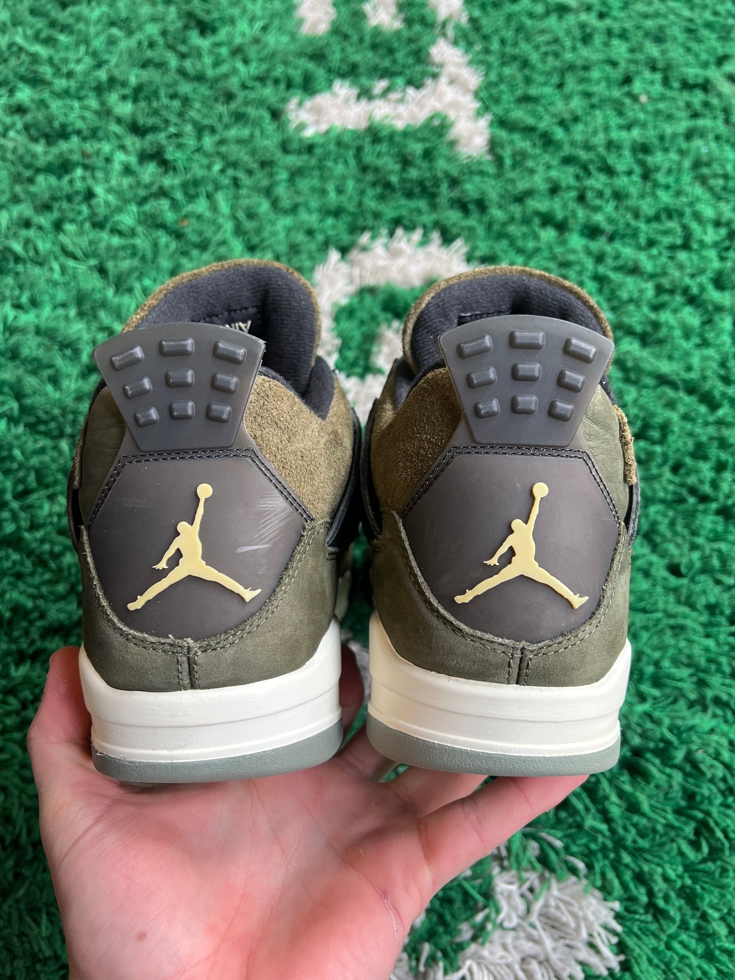 Jordan 4 Craft “Medium Olive”