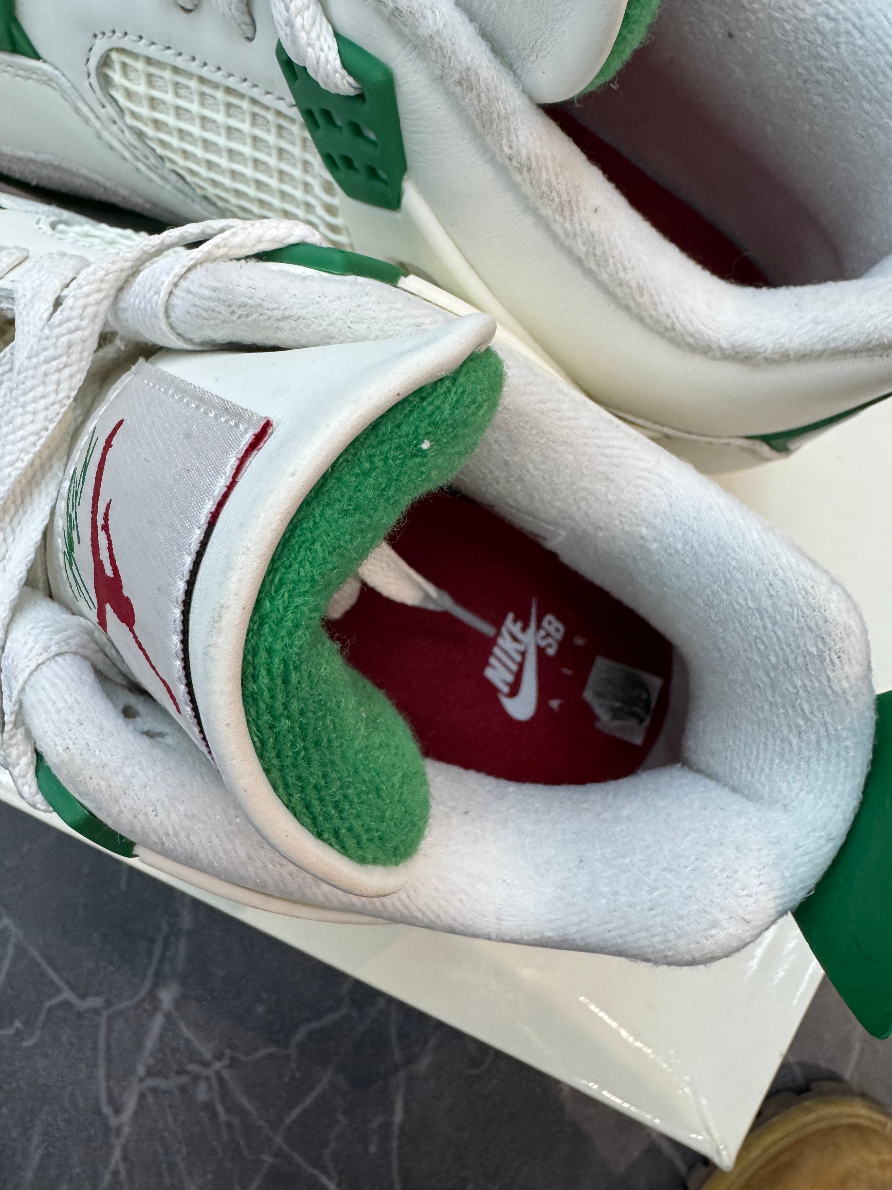 Jordan 4 SB Pine Green