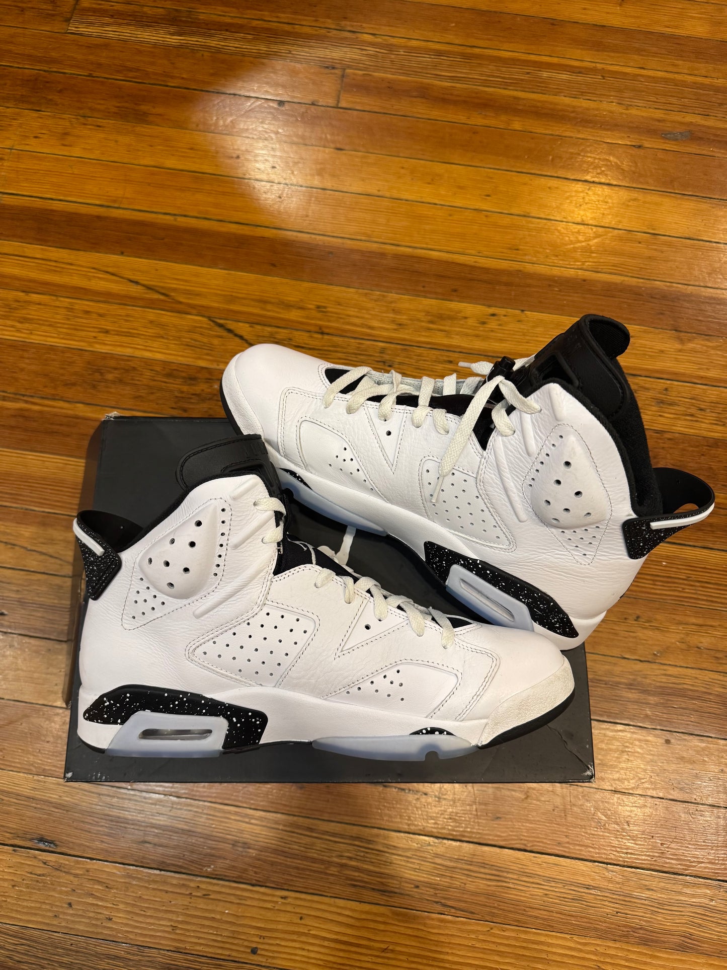Air Jordan 6 “Oreo”