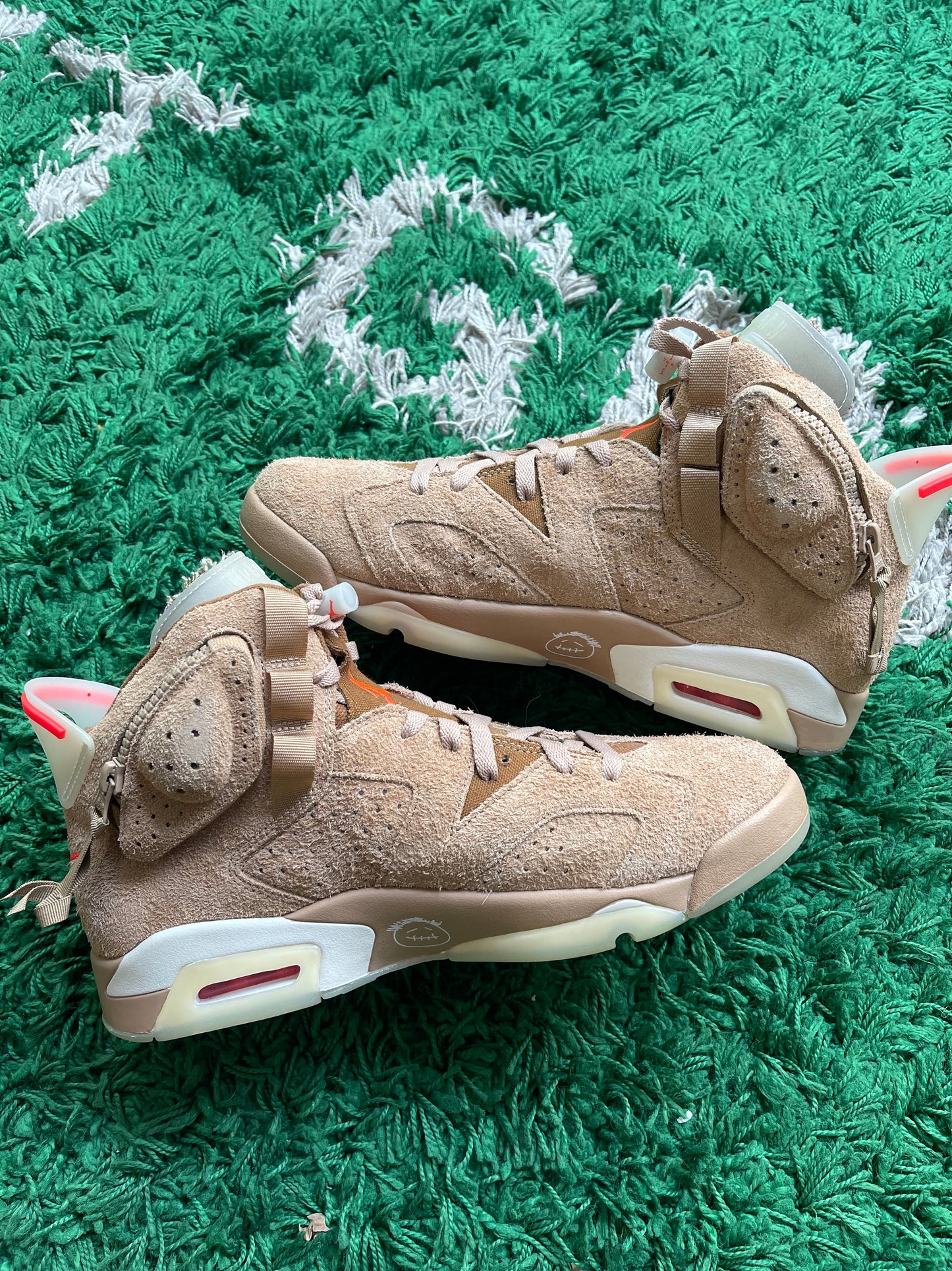 Jordan 6 x Travis Scott “British Khaki”