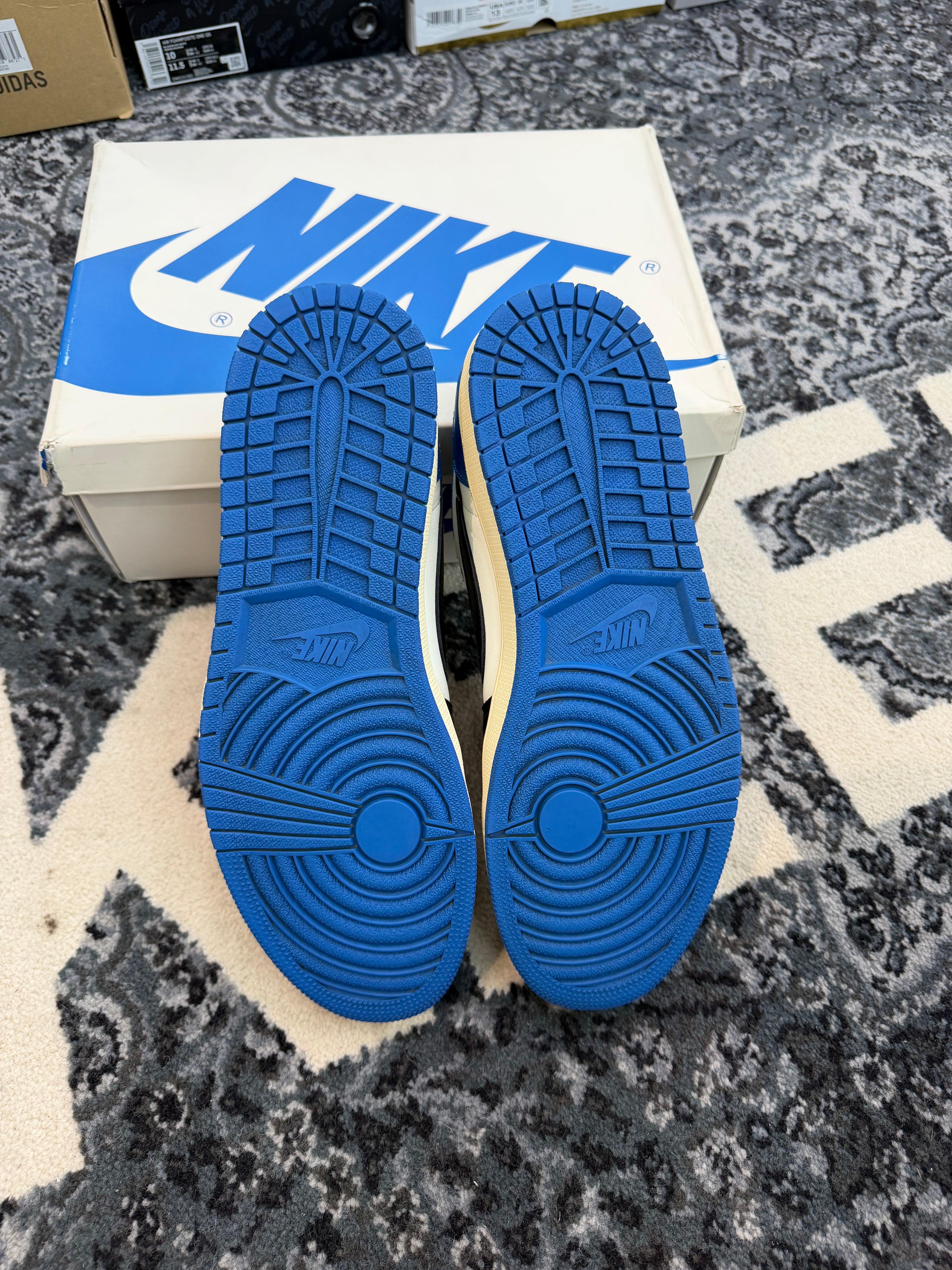 Jordan 1 Low x Travis Scott “Fragment”