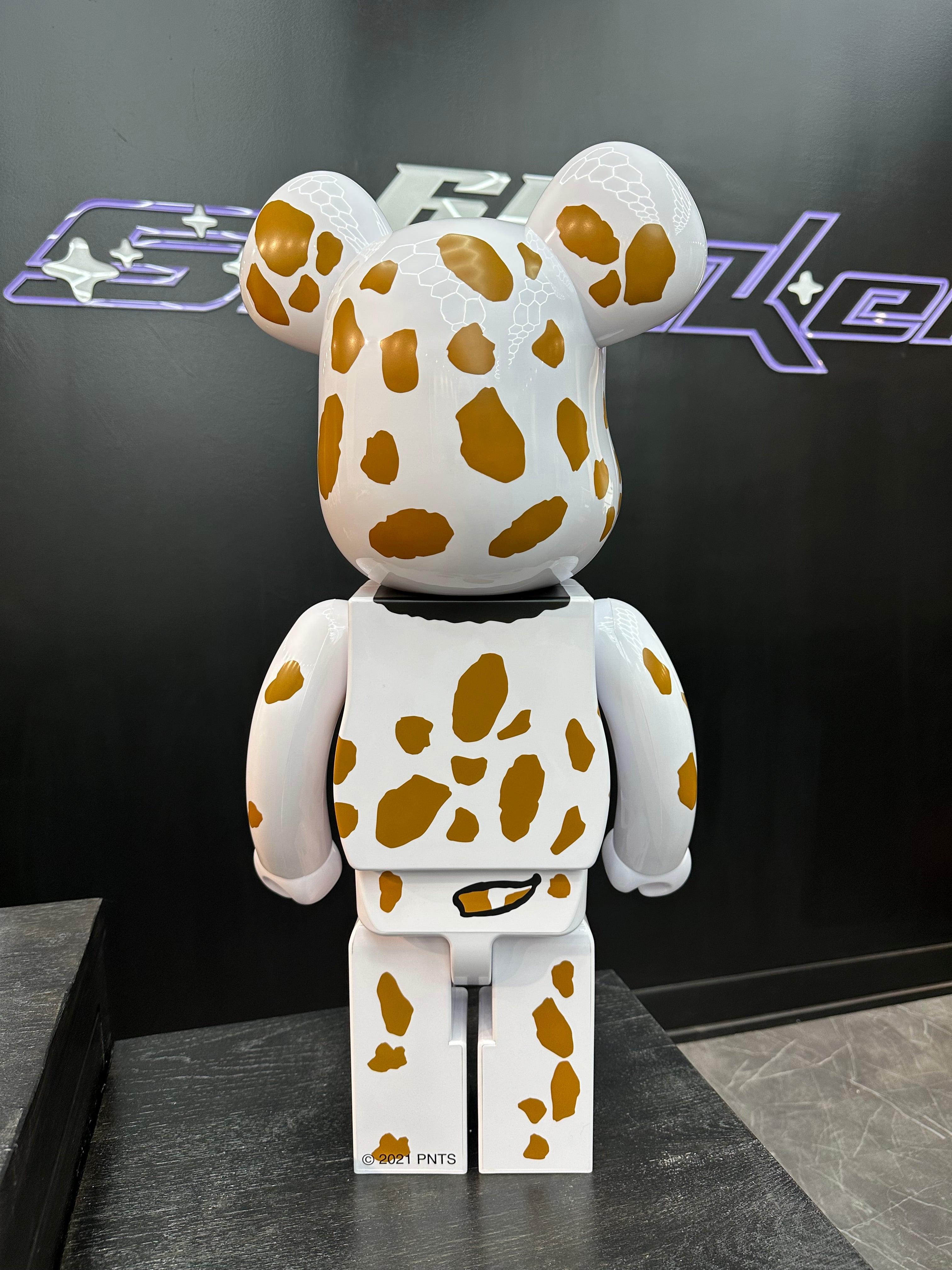 BearBrick 1000% “Peanuts MARBLES”