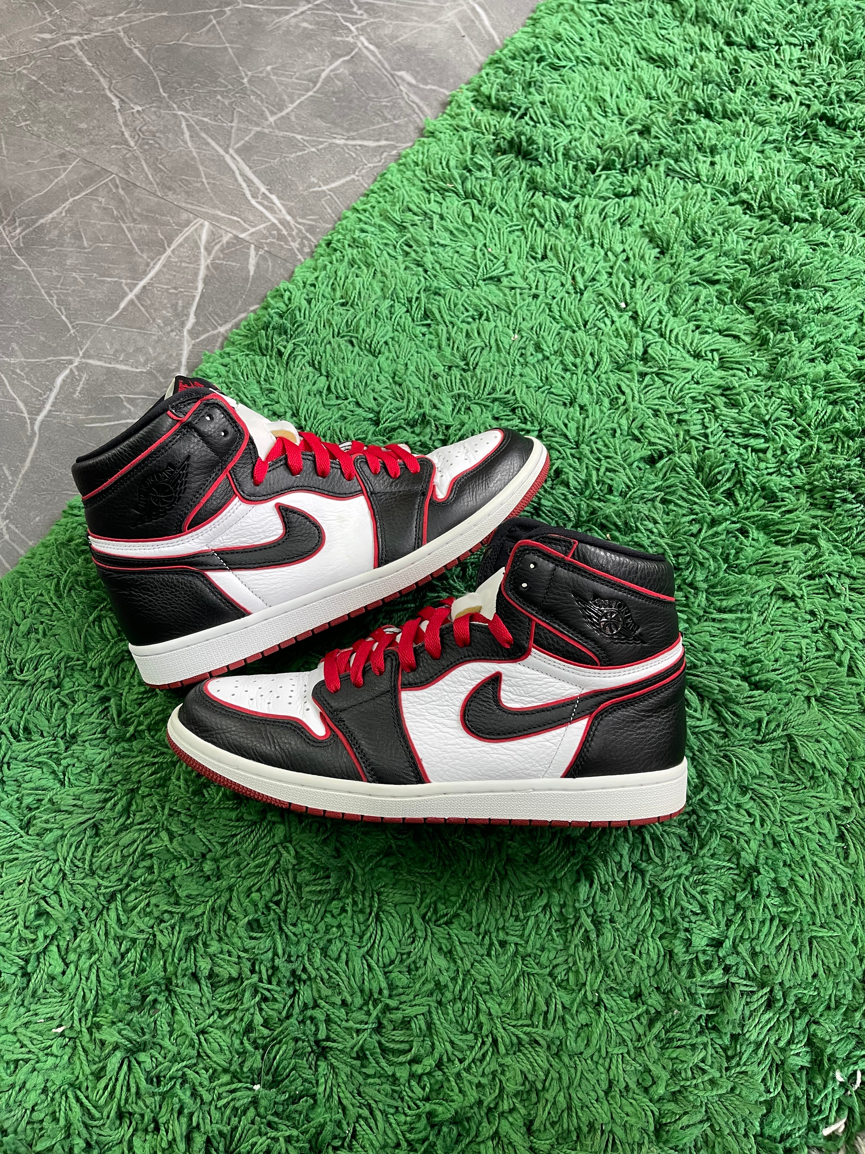 Jordan 1 “Bloodline”