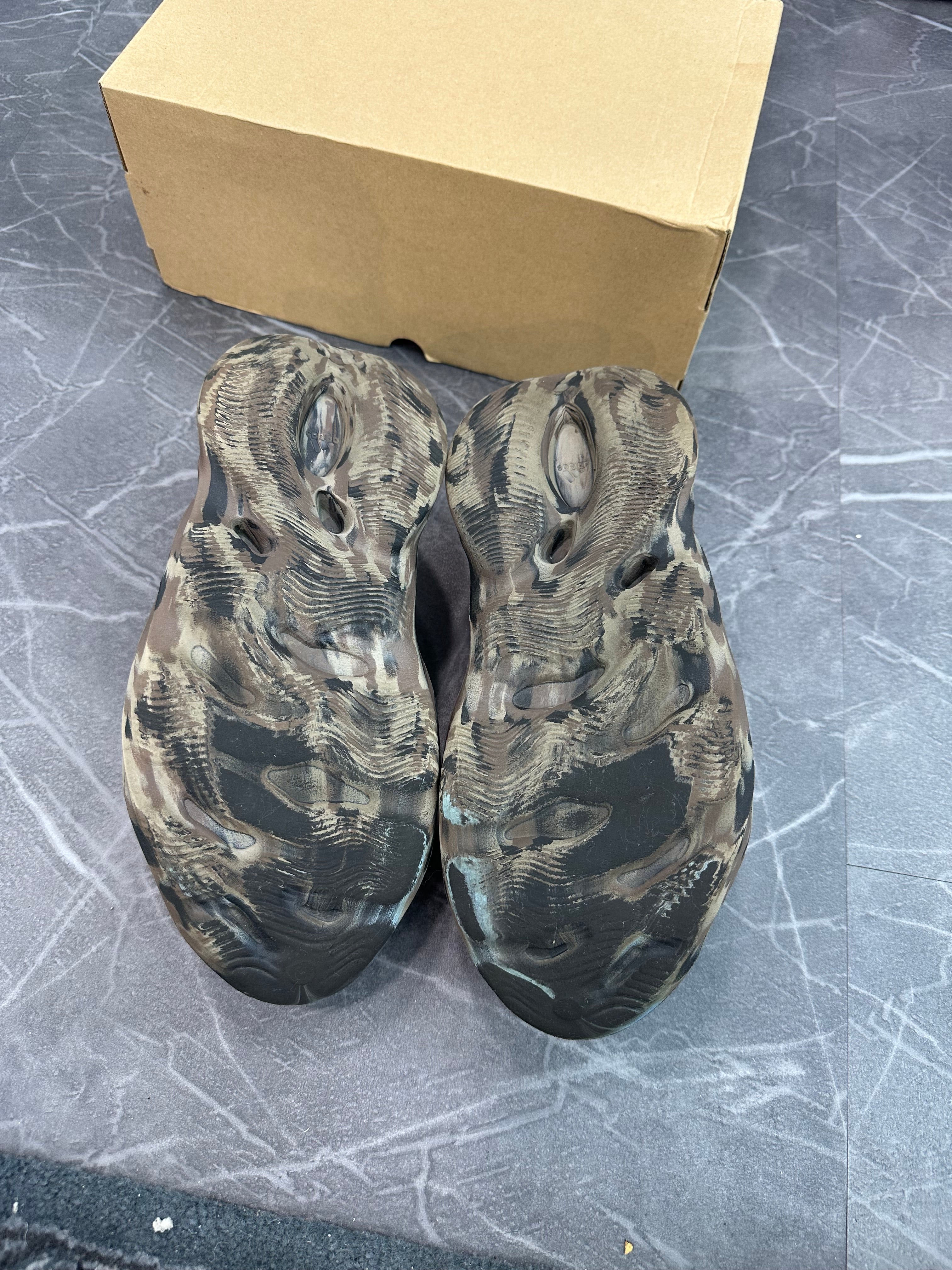 Yeezy FOAM Runner “Mx Cinder”