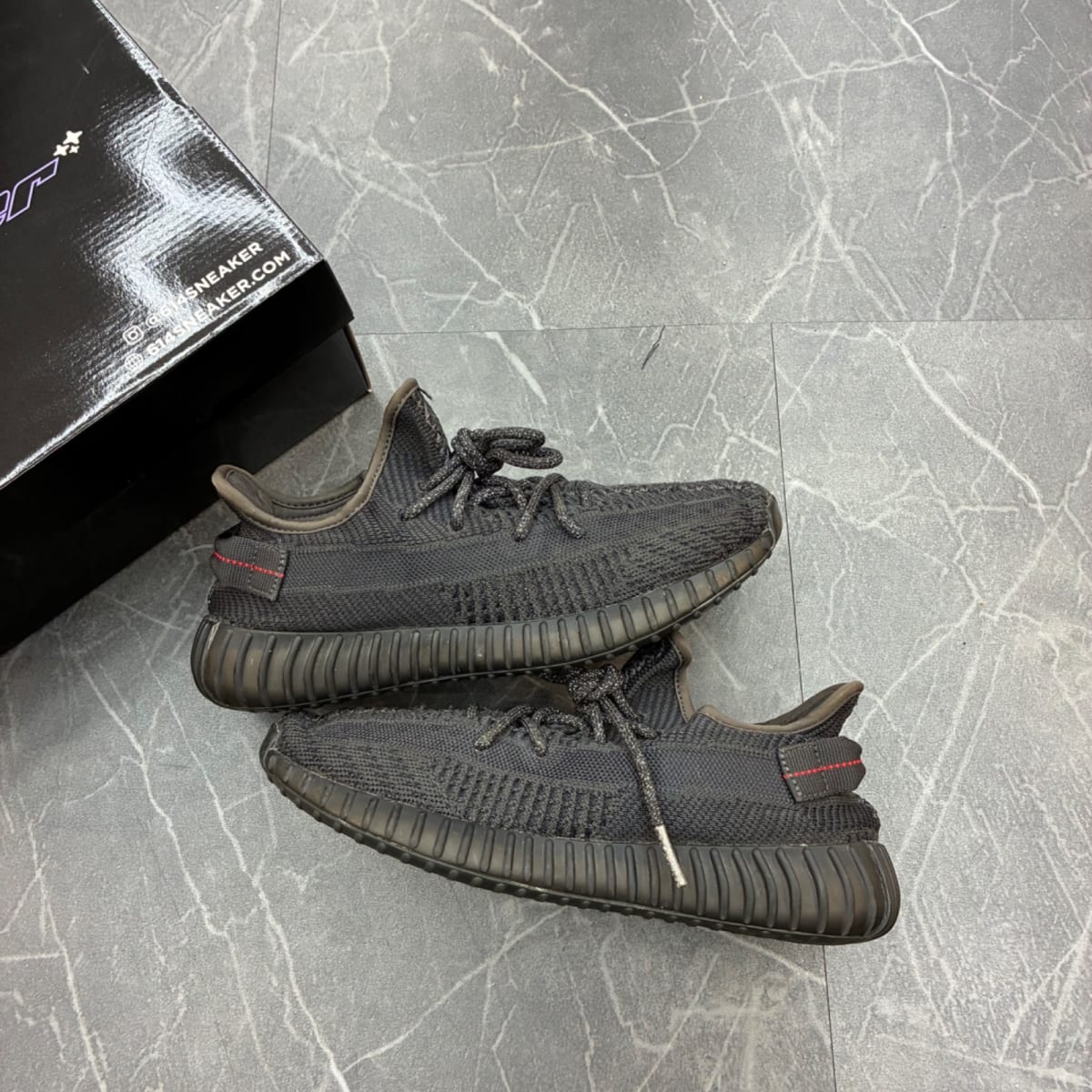 adidas Yeezy Boost 350 V2 Black (Non-Reflective) (Size 8) (Moderately Worn)