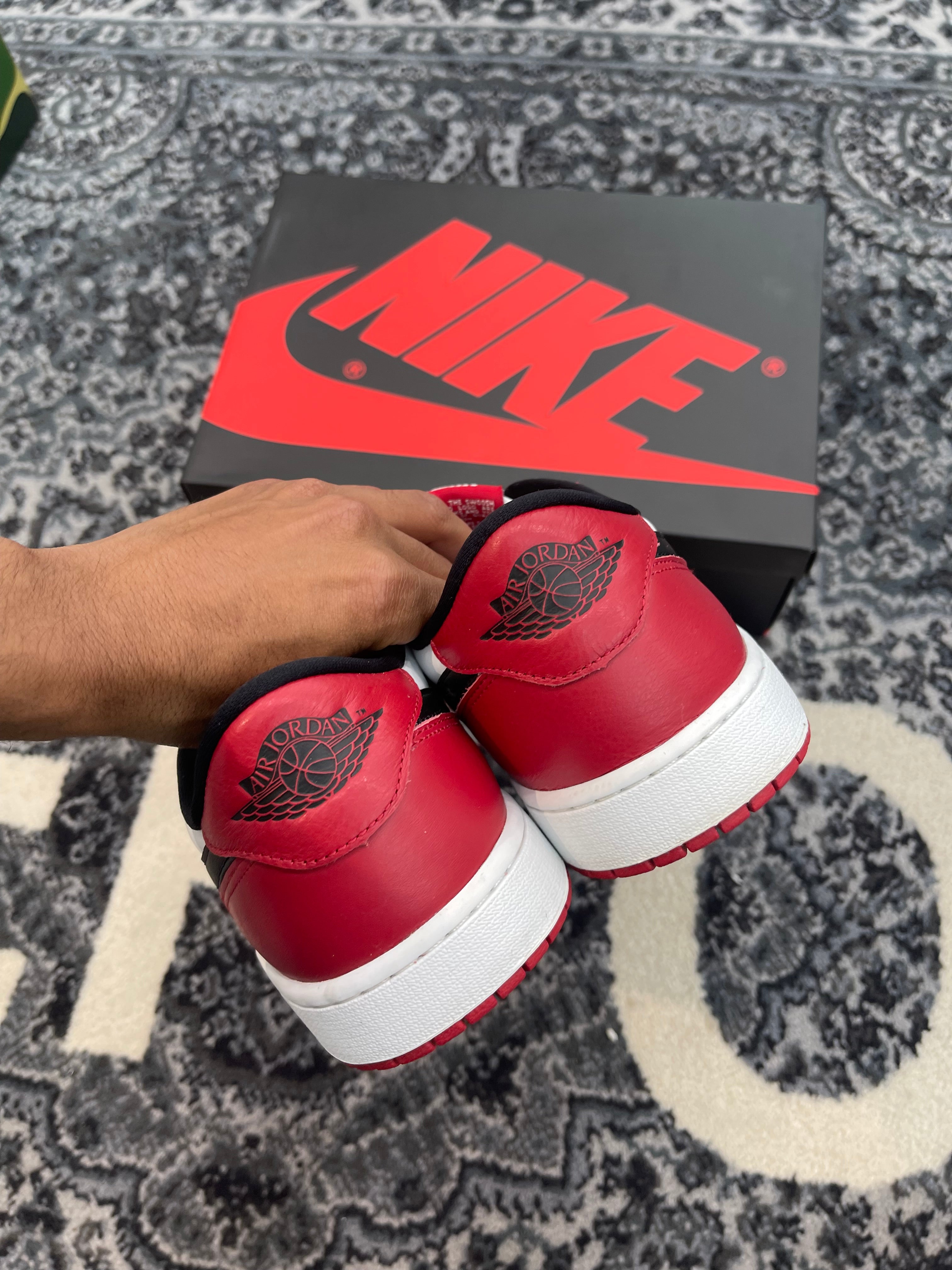 Jordan 1 Low “Chicago”