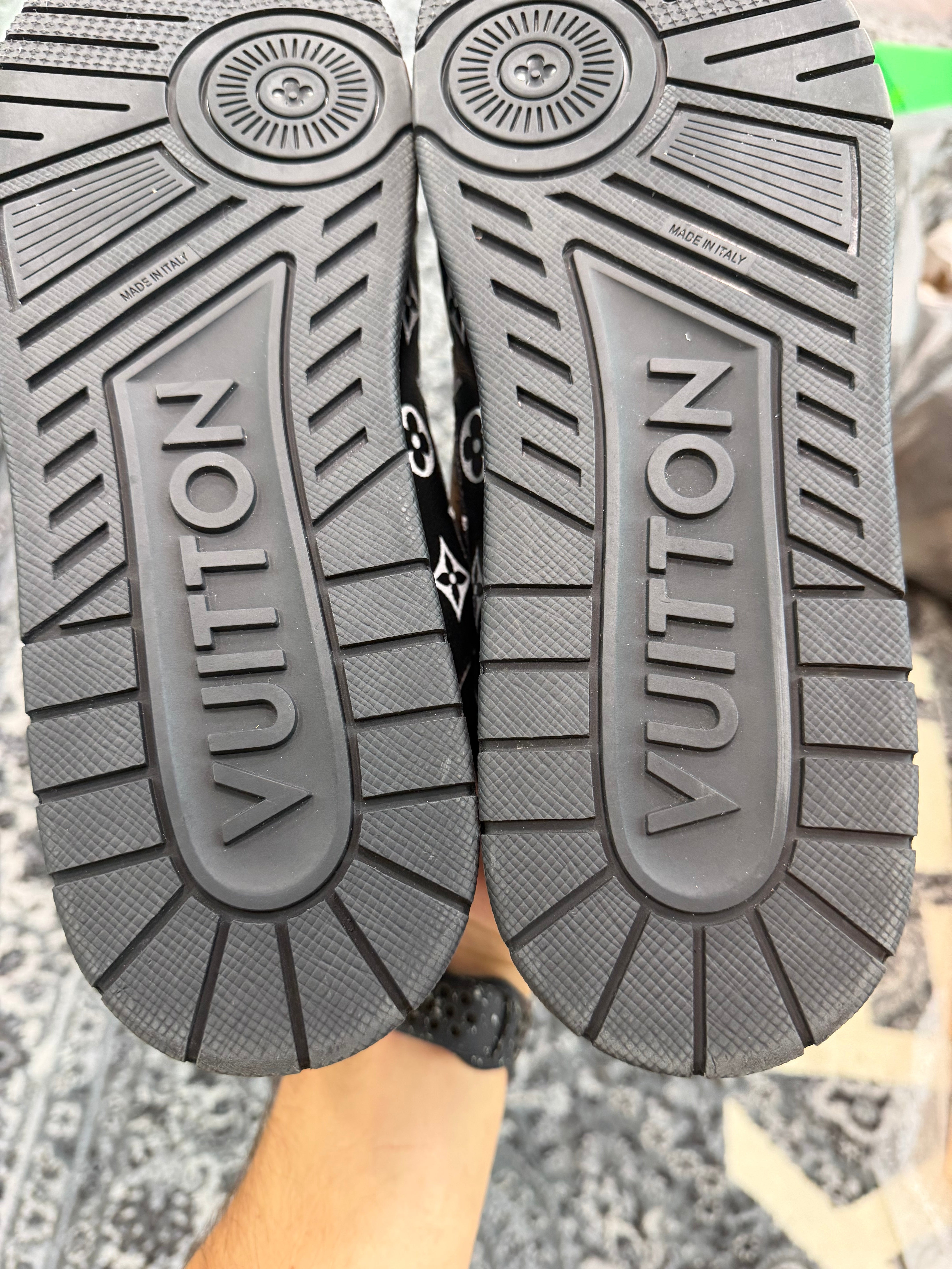 Louis Vuitton Trainer “Black White Monogram”