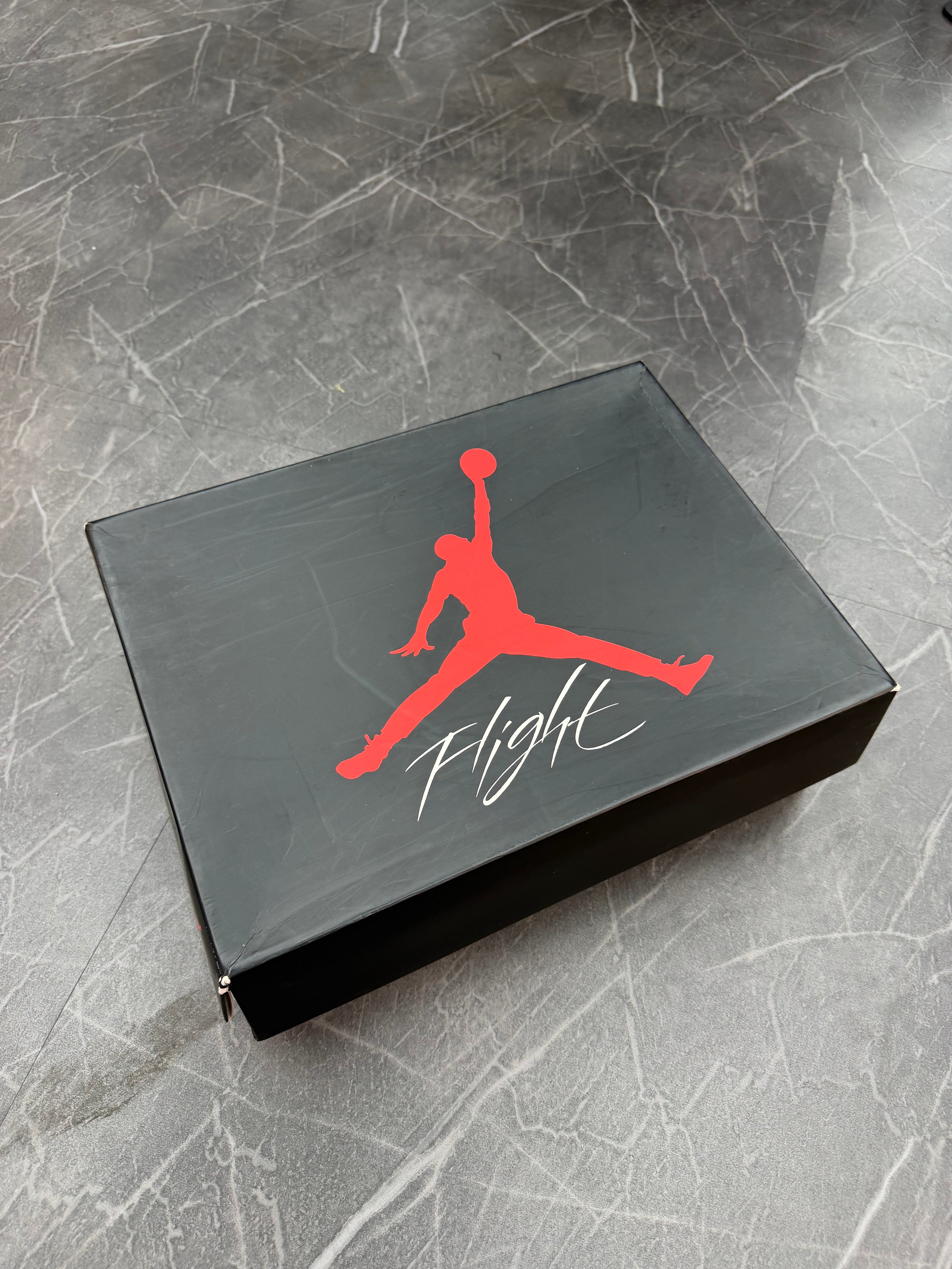 Jordan 4 x Travis Scott “Cactus Jack”