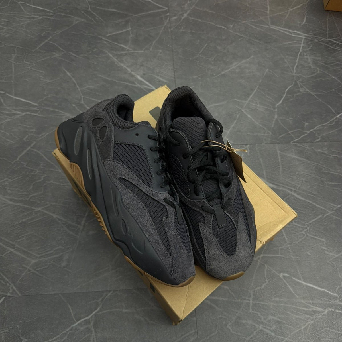 adidas Yeezy Boost 700 Utility Black
