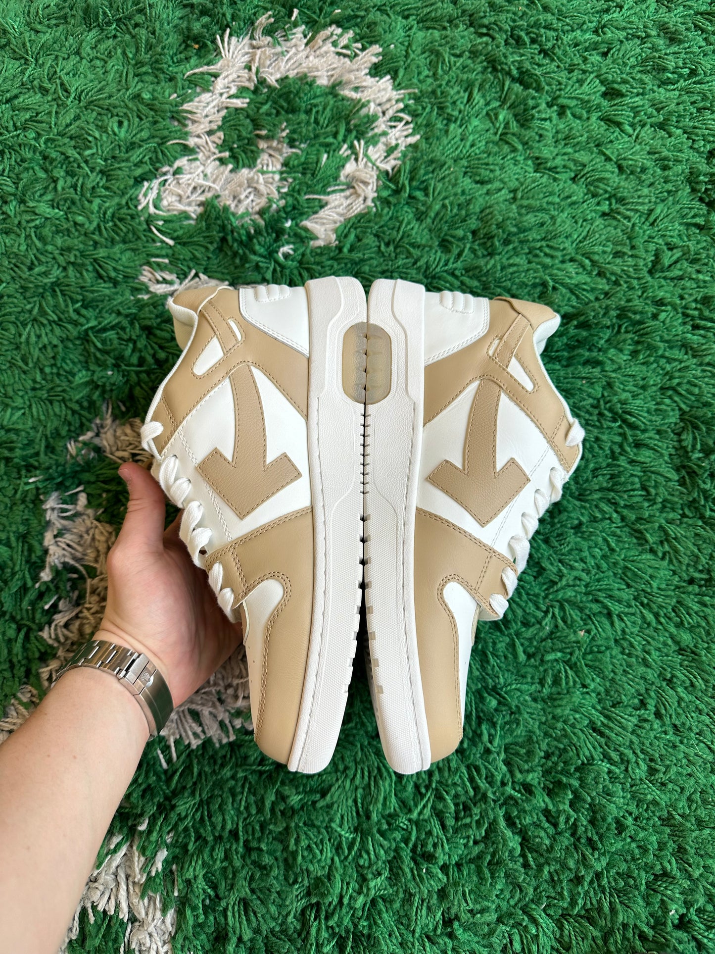Off-White Out of Office “White Sand”