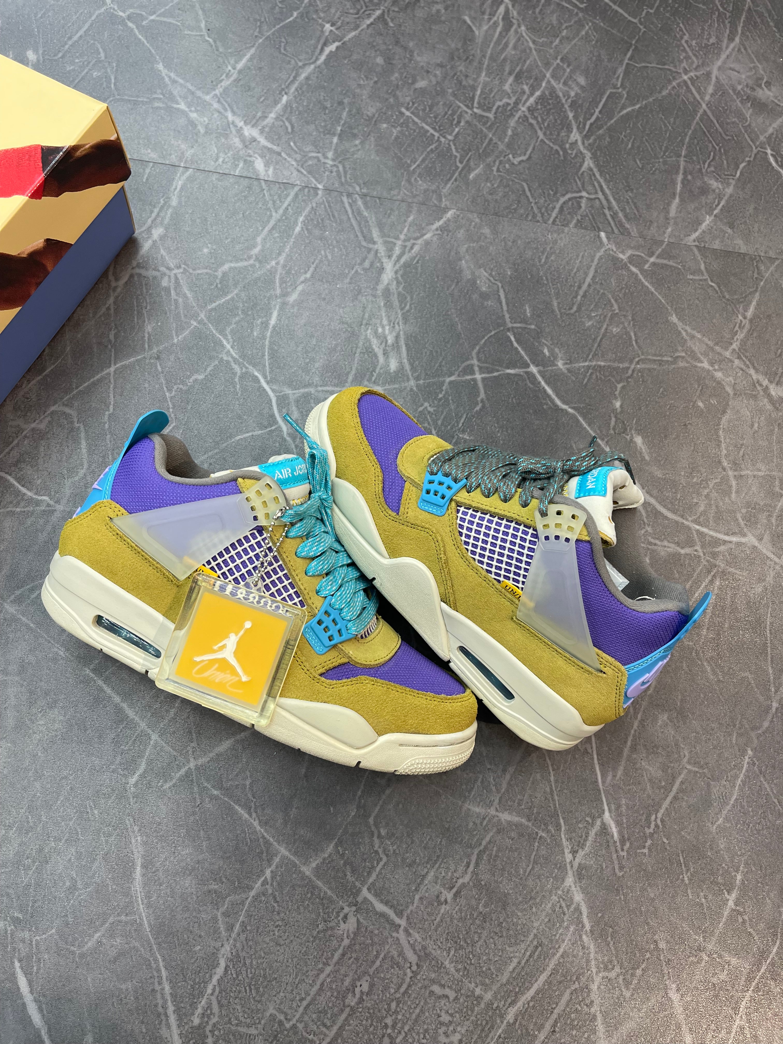 Jordan 4 “Union Desert Moss”