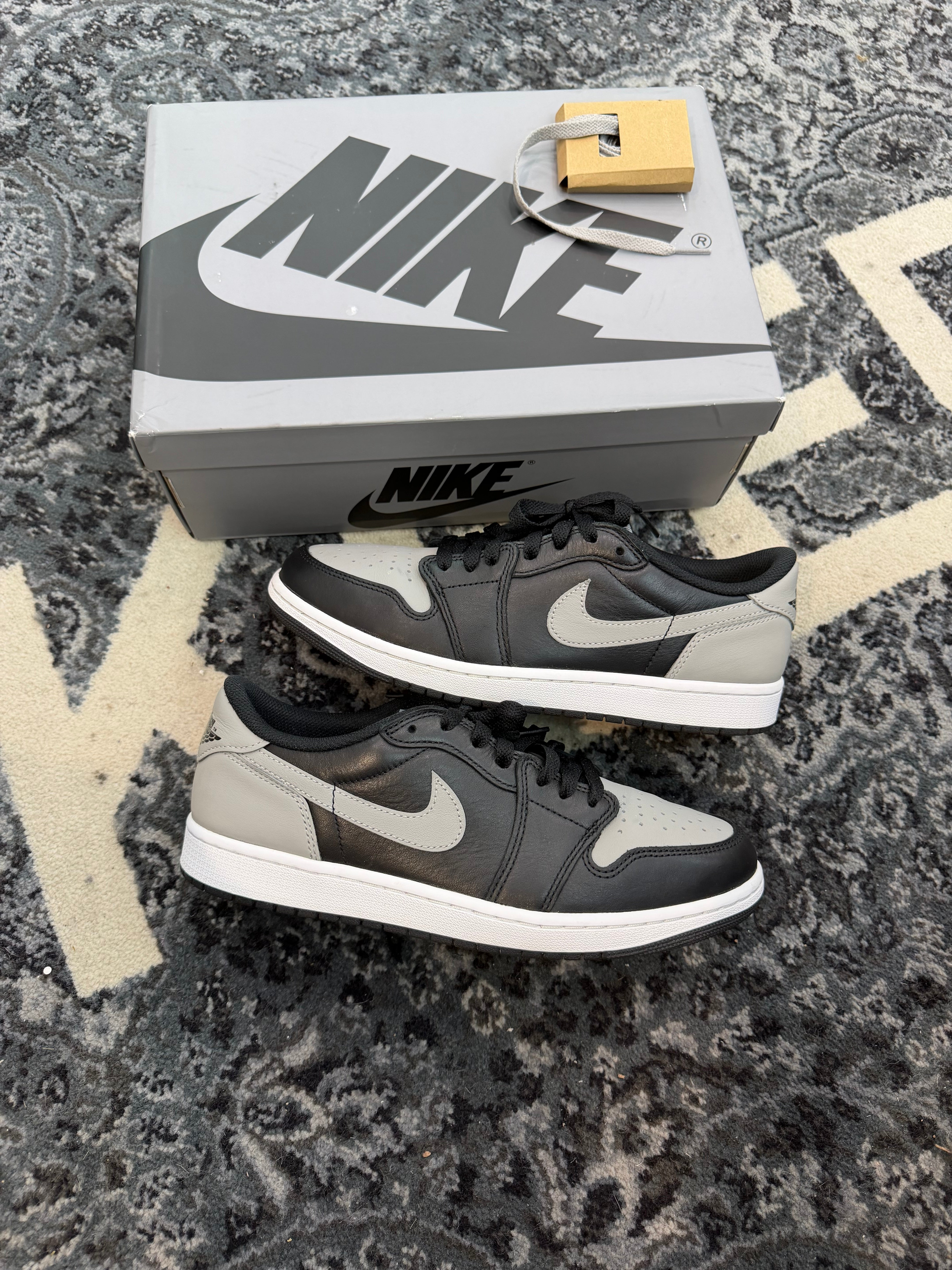 Jordan 1 Low “Shadow”