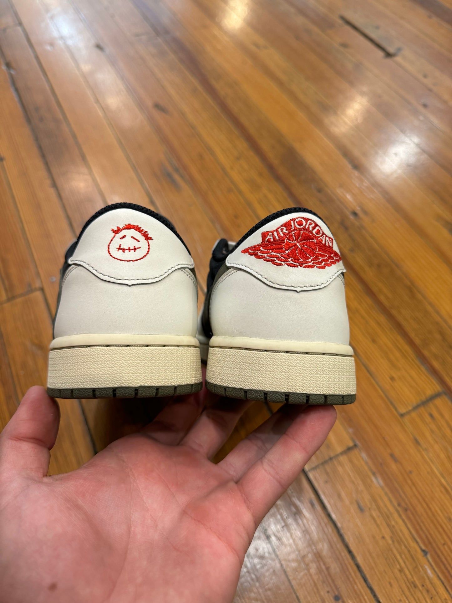 Jordan 1 Low x Travis Scott “Olive”