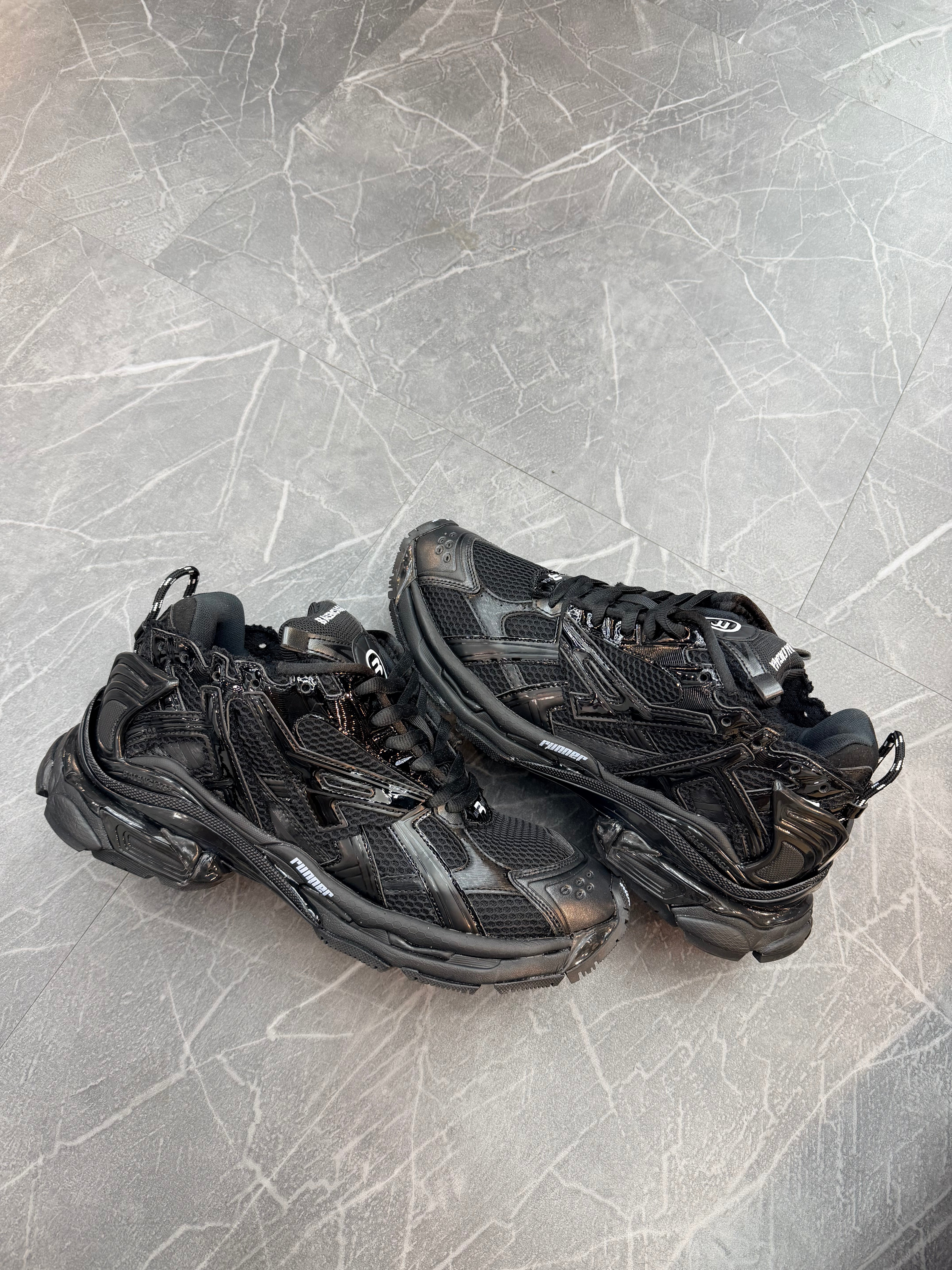 Balenciaga Runner “Black”
