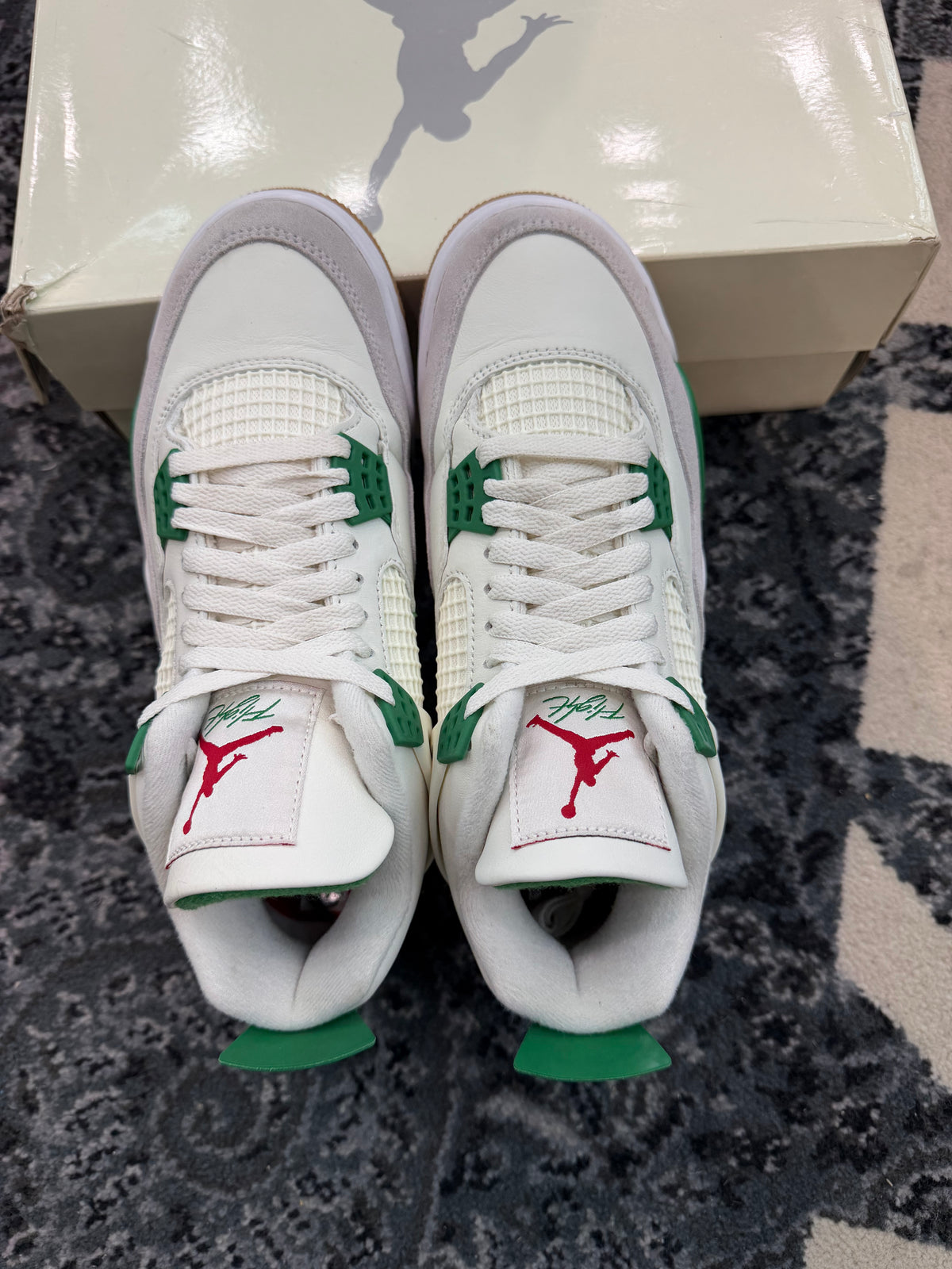 Jordan 4 SB “Pine Green”