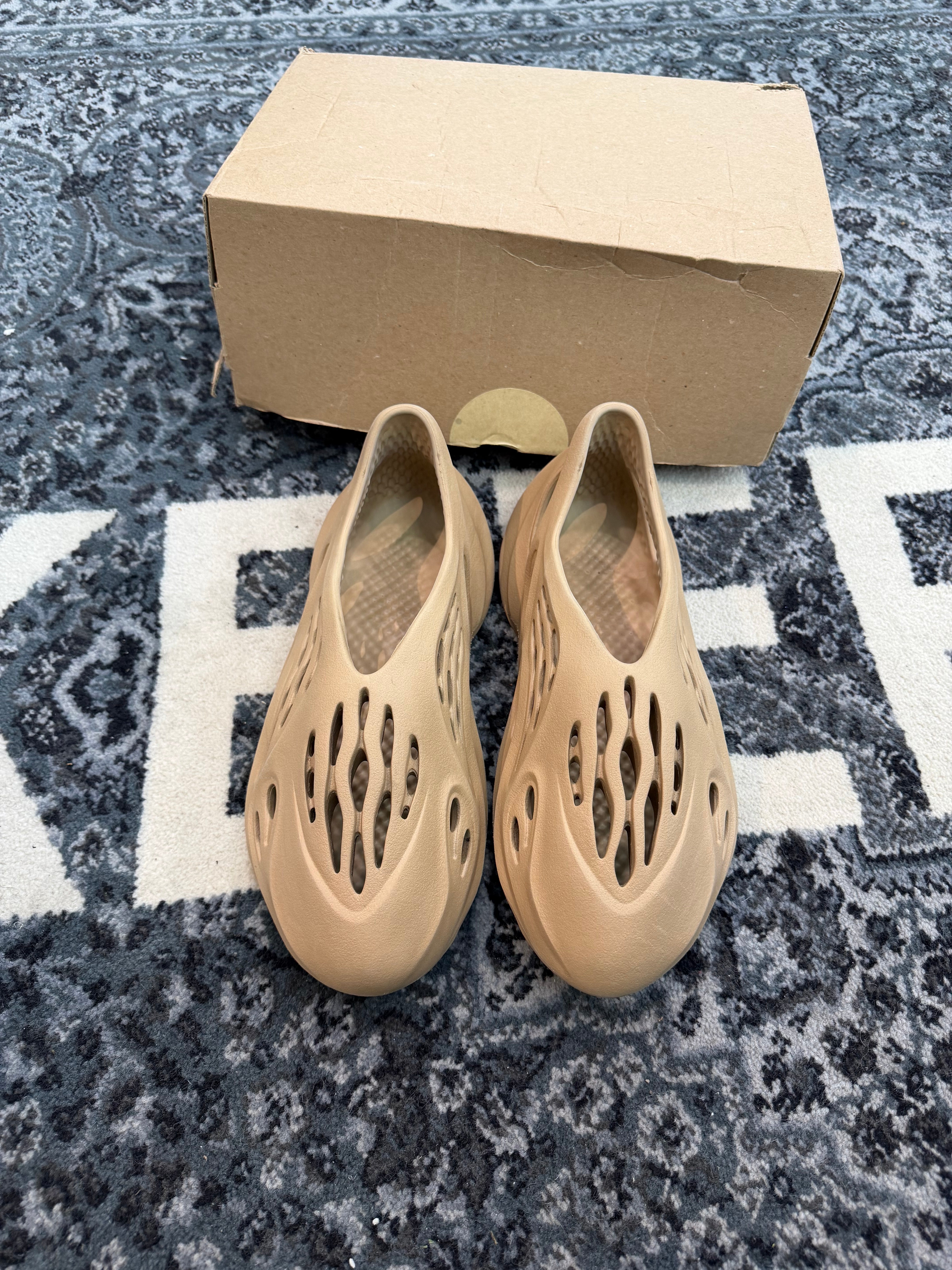Yeezy Foam Runner “Ochre”