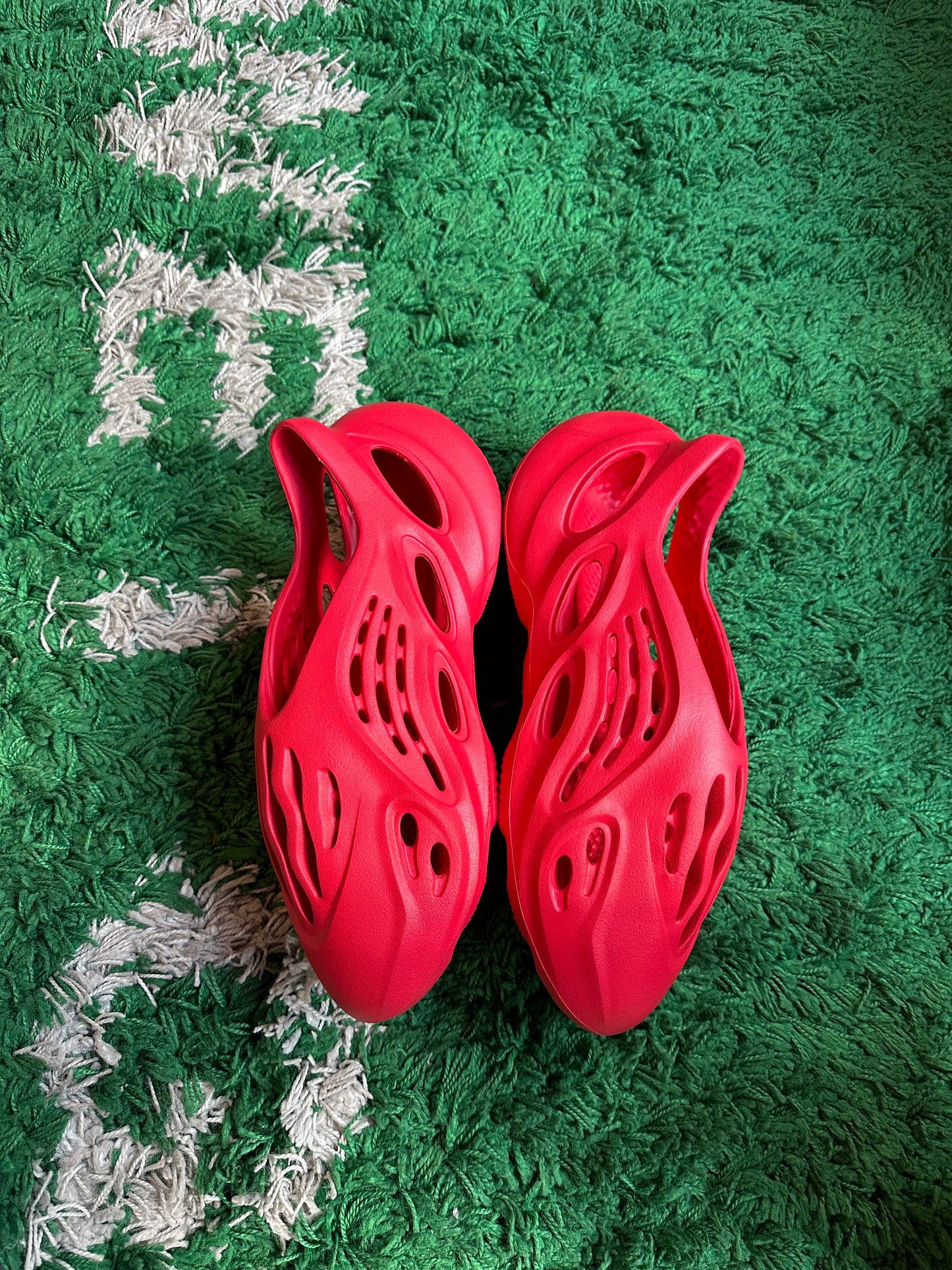 Yeezy Foam Runner “Vermillion”