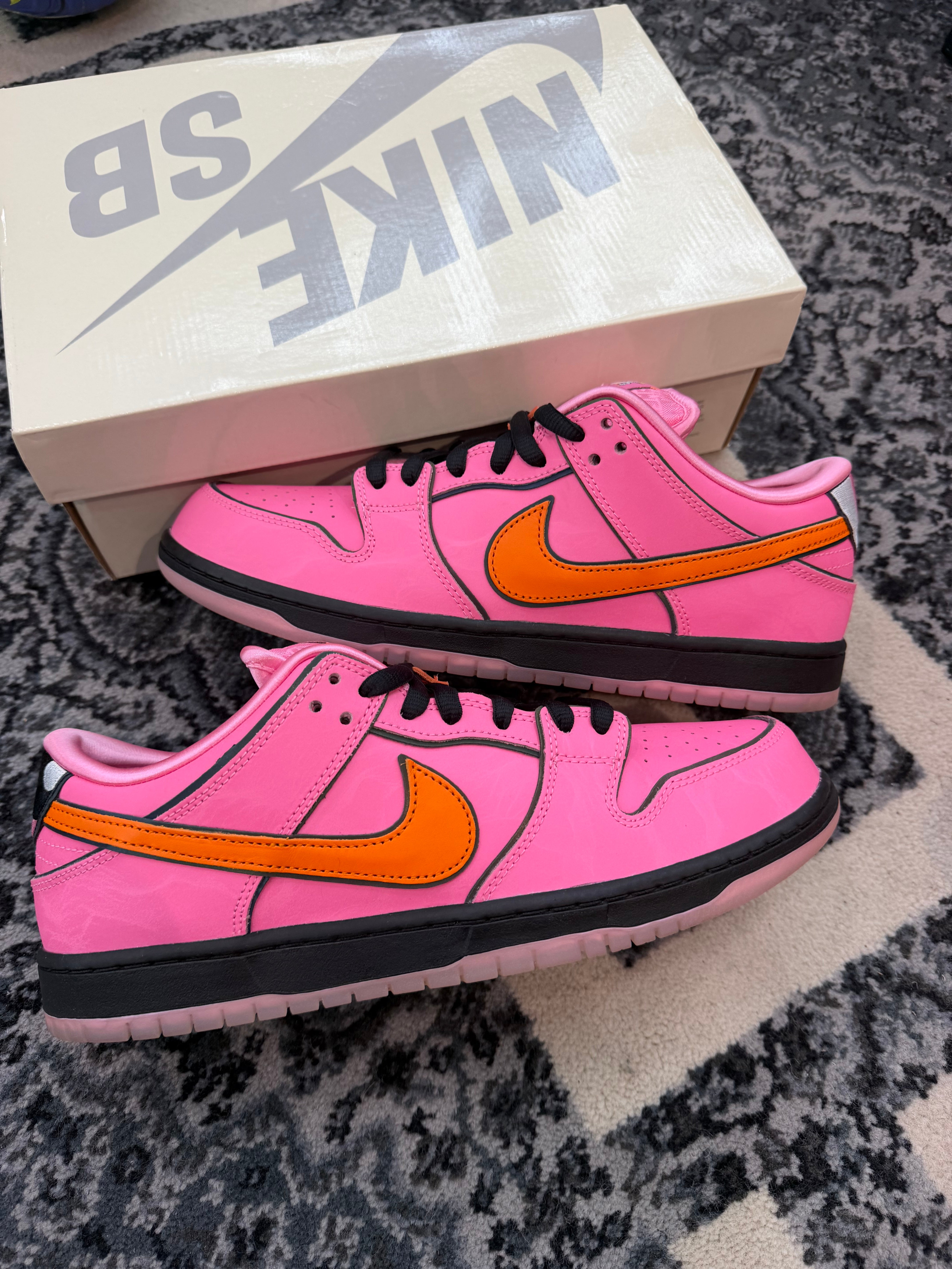 Nike Dunk Low SB Powerpuff “Blossom”