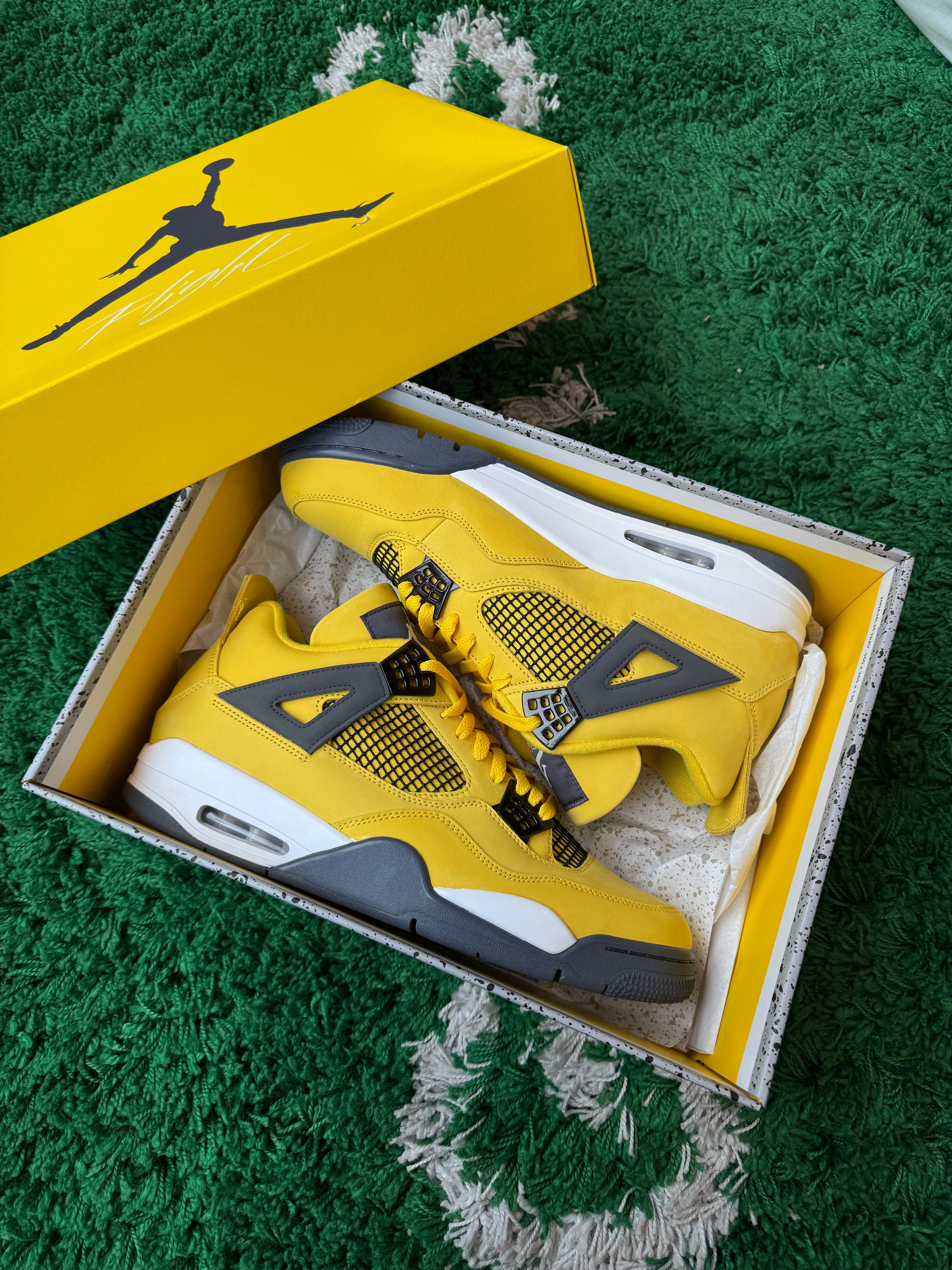 Jordan 4 “Lightning” (2021)