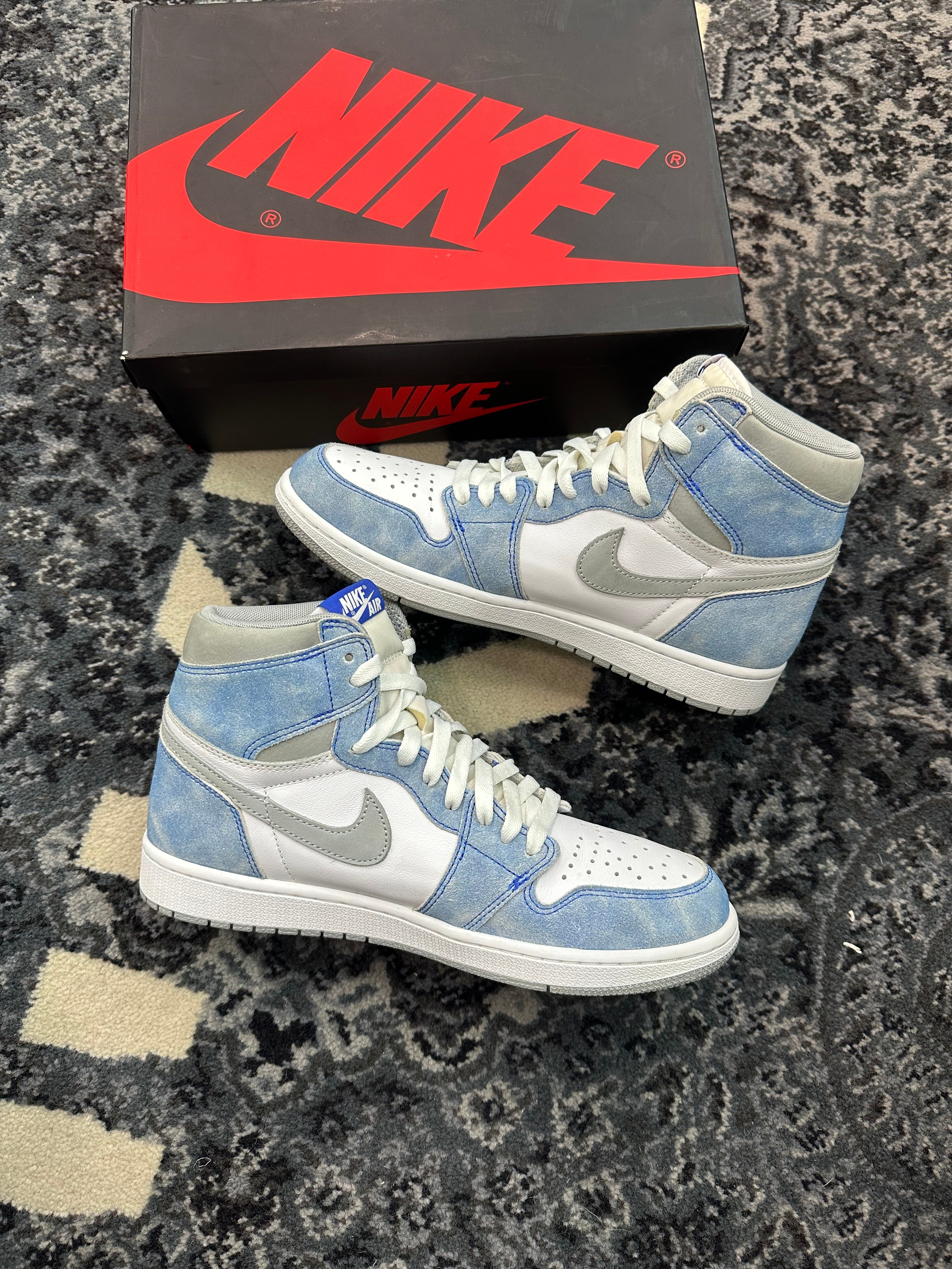 Jordan 1 High “Hyper Royal”