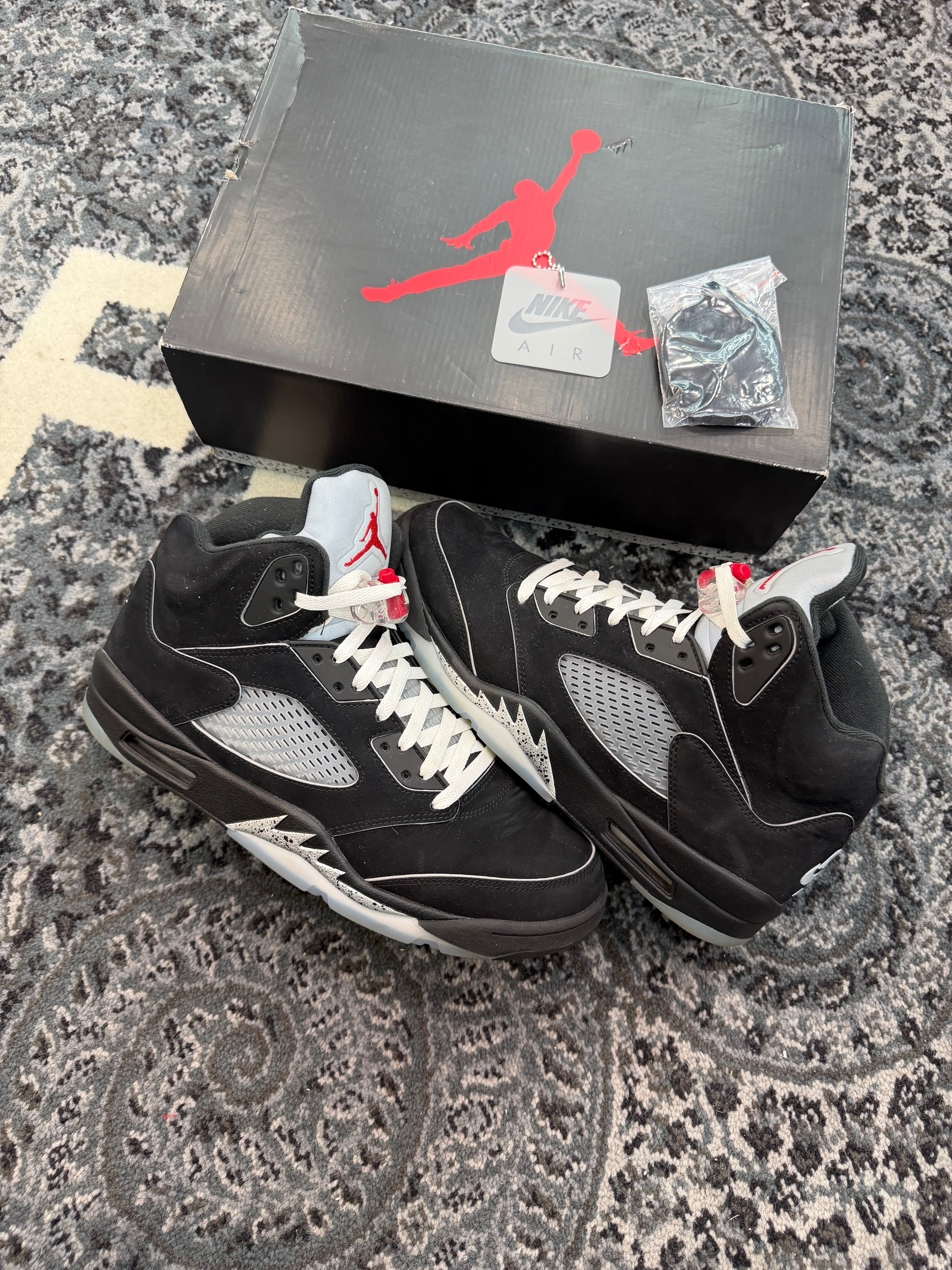 Jordan 5 “Black Metallic Reimagined”