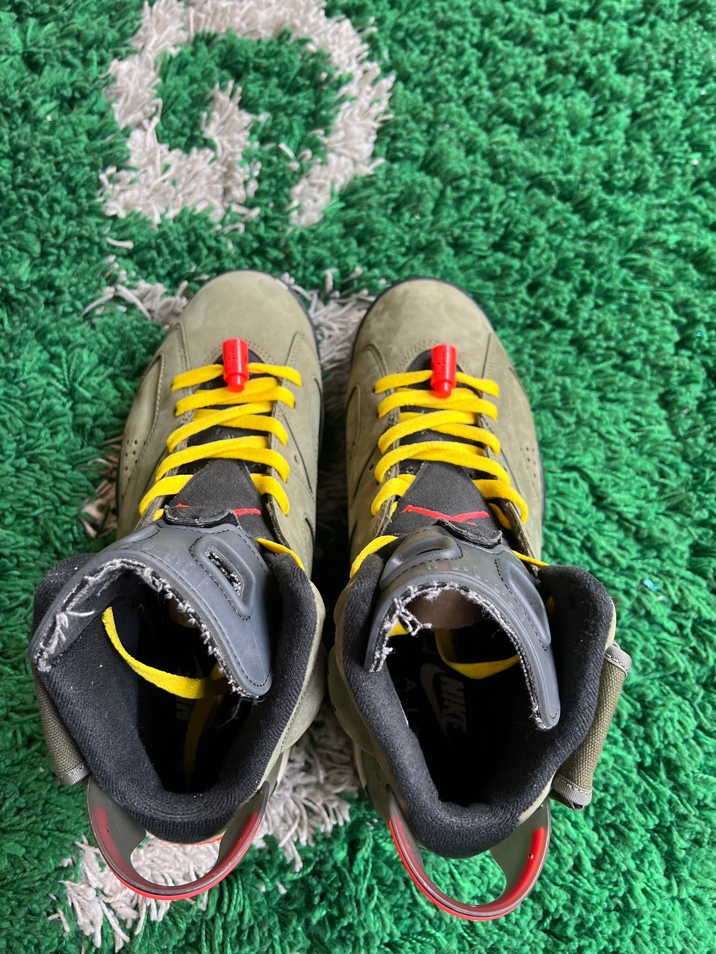 Jordan 6 x Travis Scott “Olive”