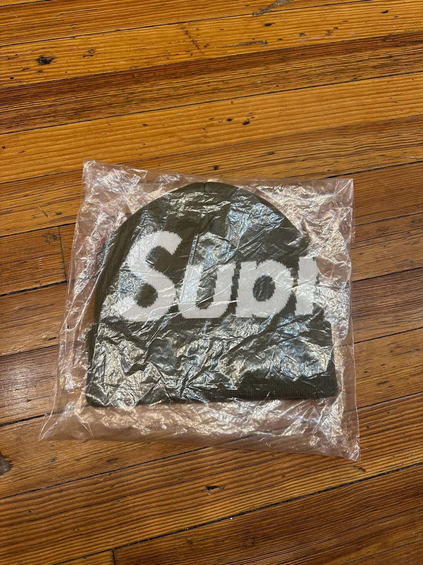 Supreme Beanie Big Logo “Olive”