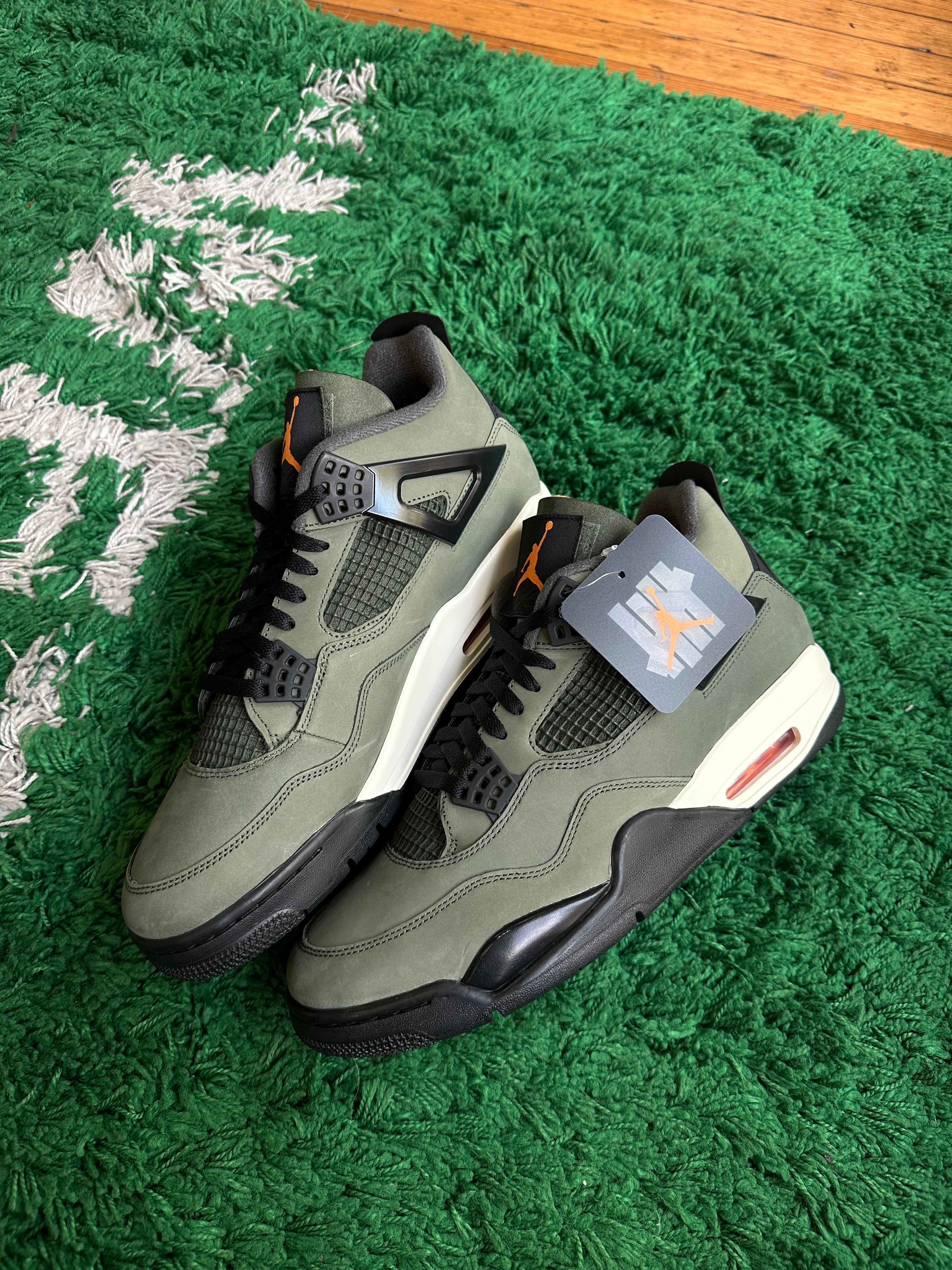 Jordan 4 “Undefeated”