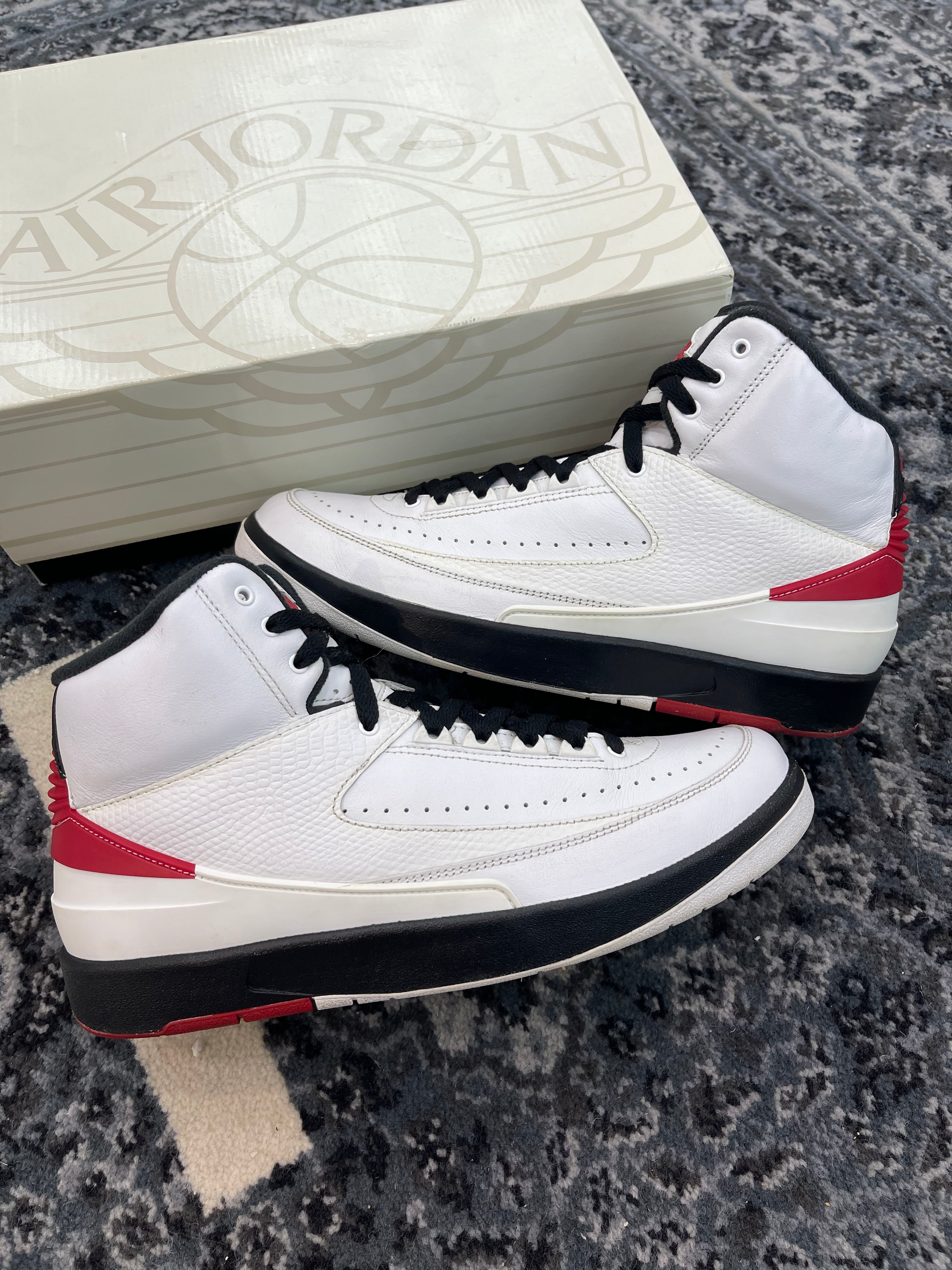 Jordan 2 High “Chicago”