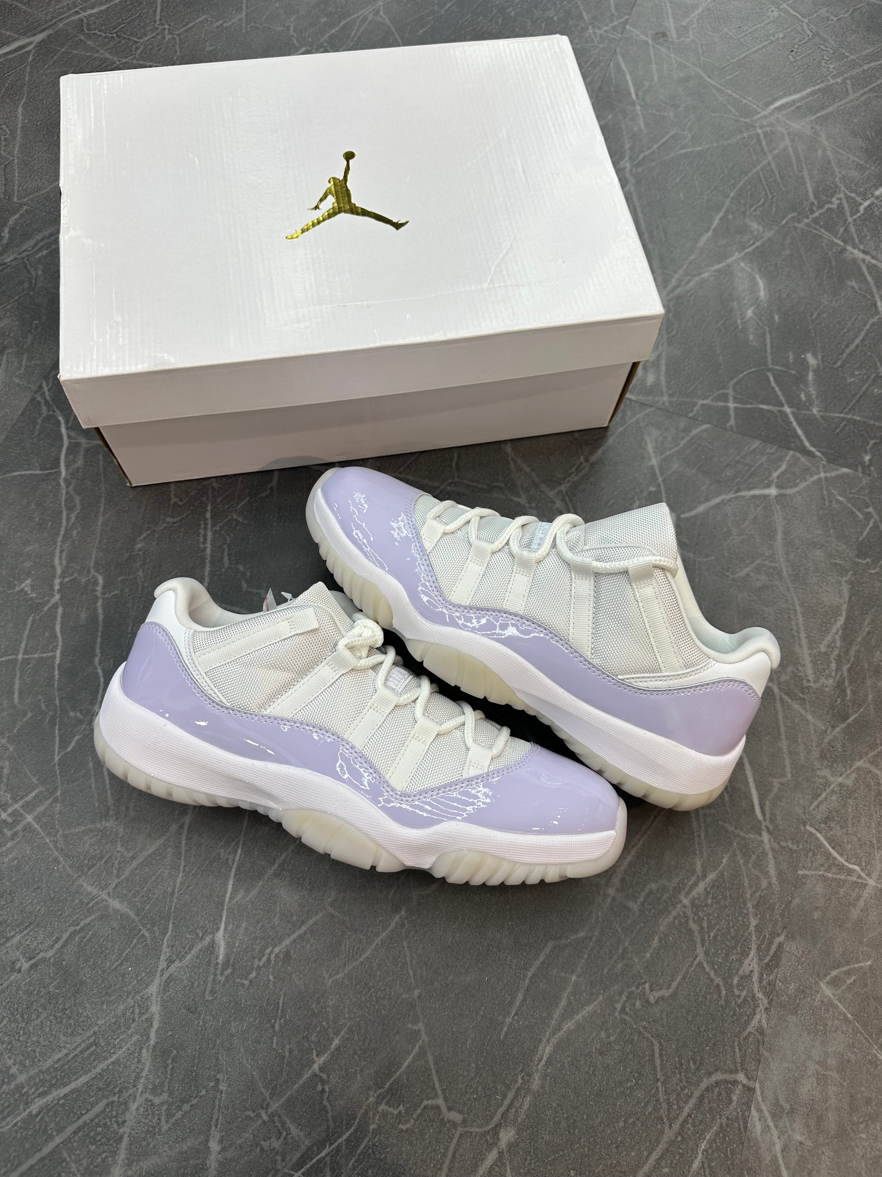 Jordan 11 Low “Pure Violet”