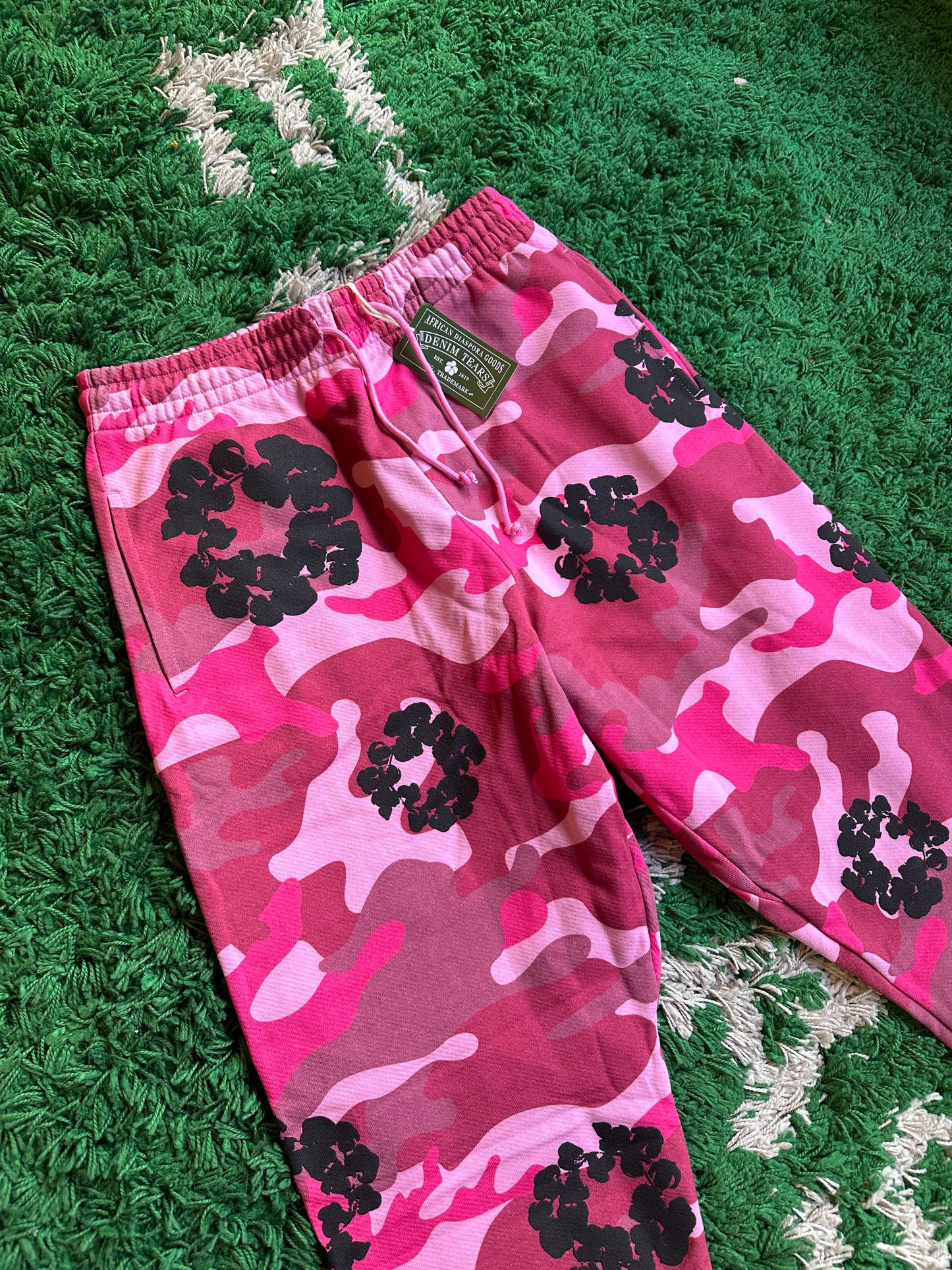 Denim Tears Cotton Wreath Sweatpants “Pink Camo”