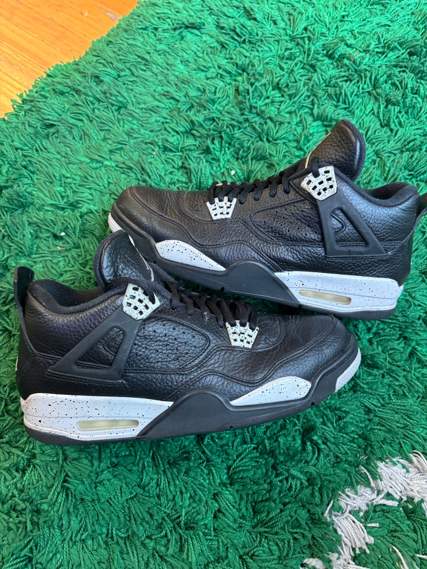 Jordan 4 “Oreo”