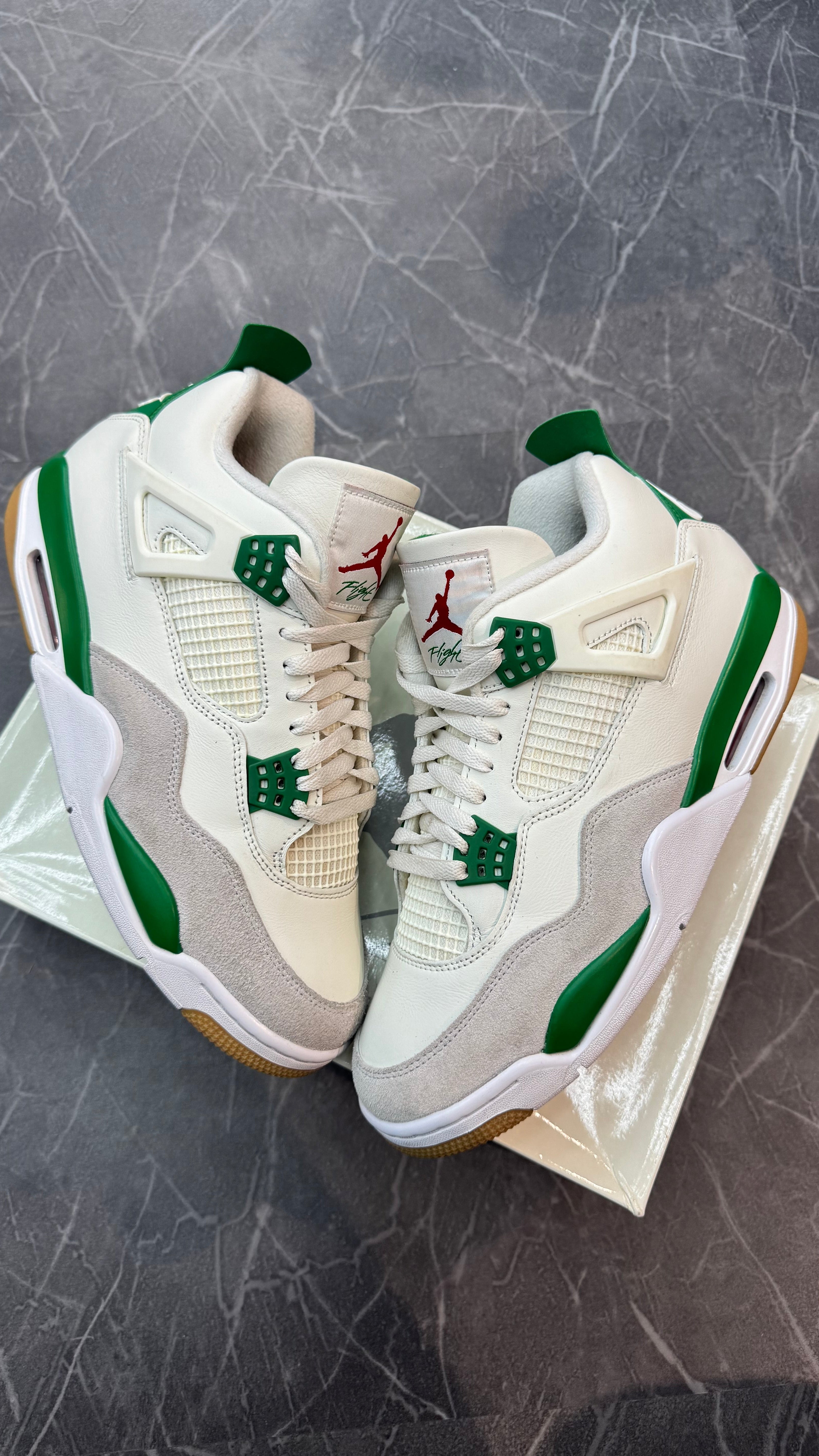 Jordan 4 SB Pine Green